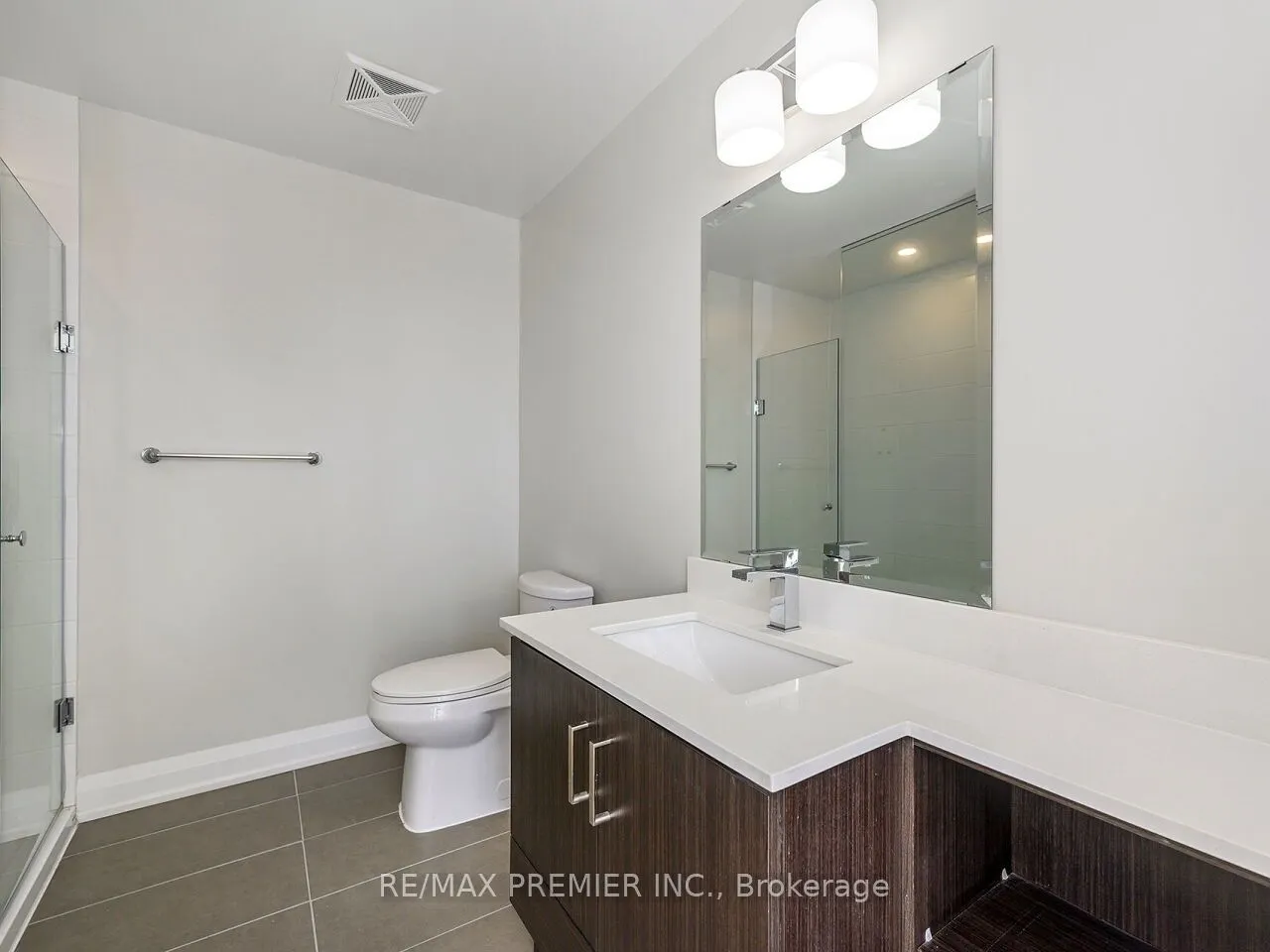 15 Lynch Street, #1805