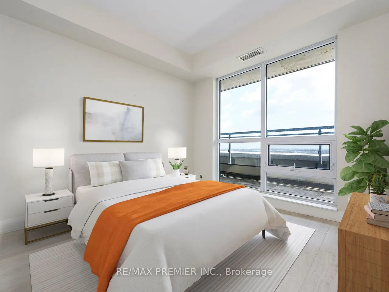 15 Lynch Street, #1805