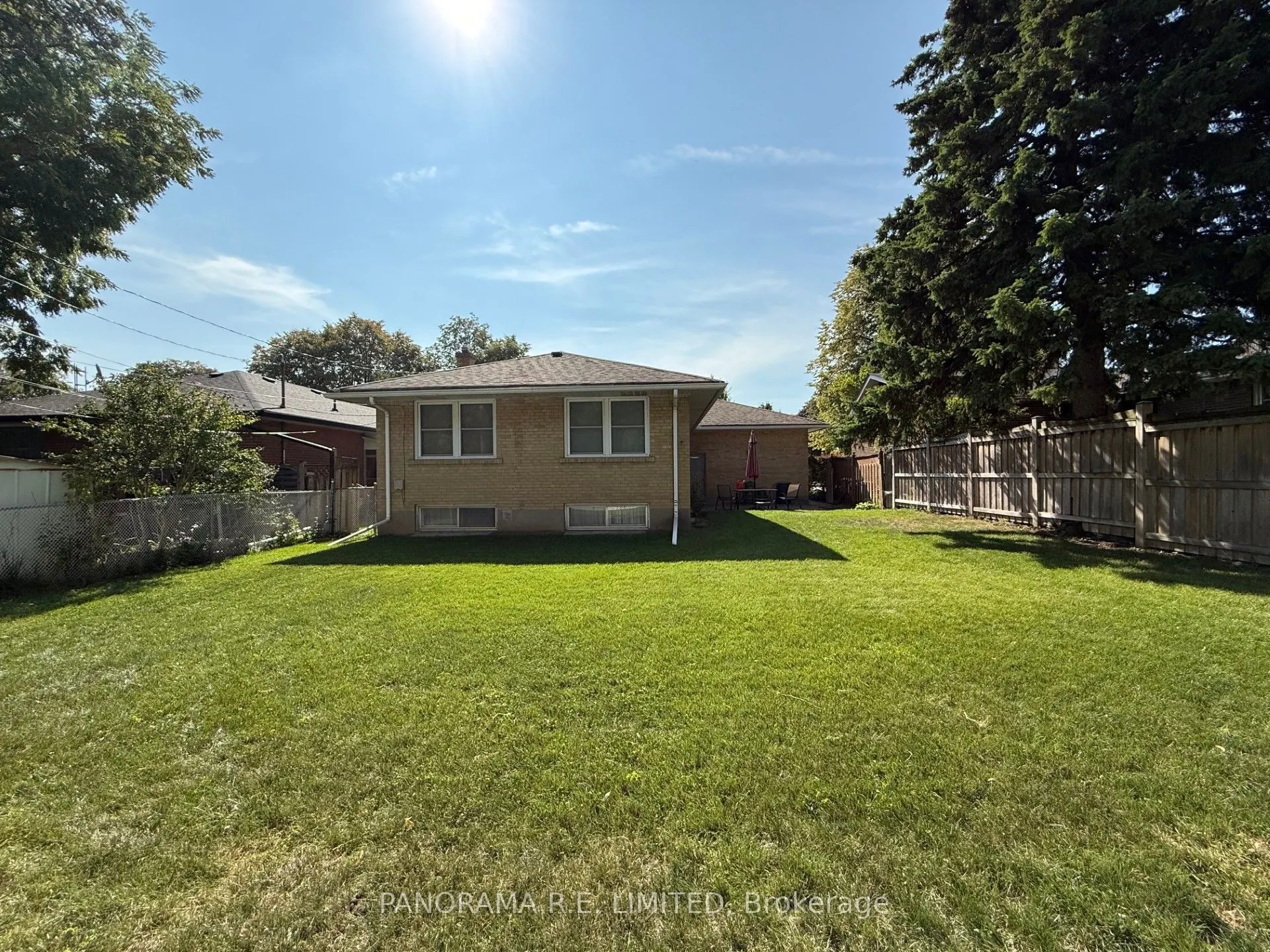 51 Laurelwood Crescent