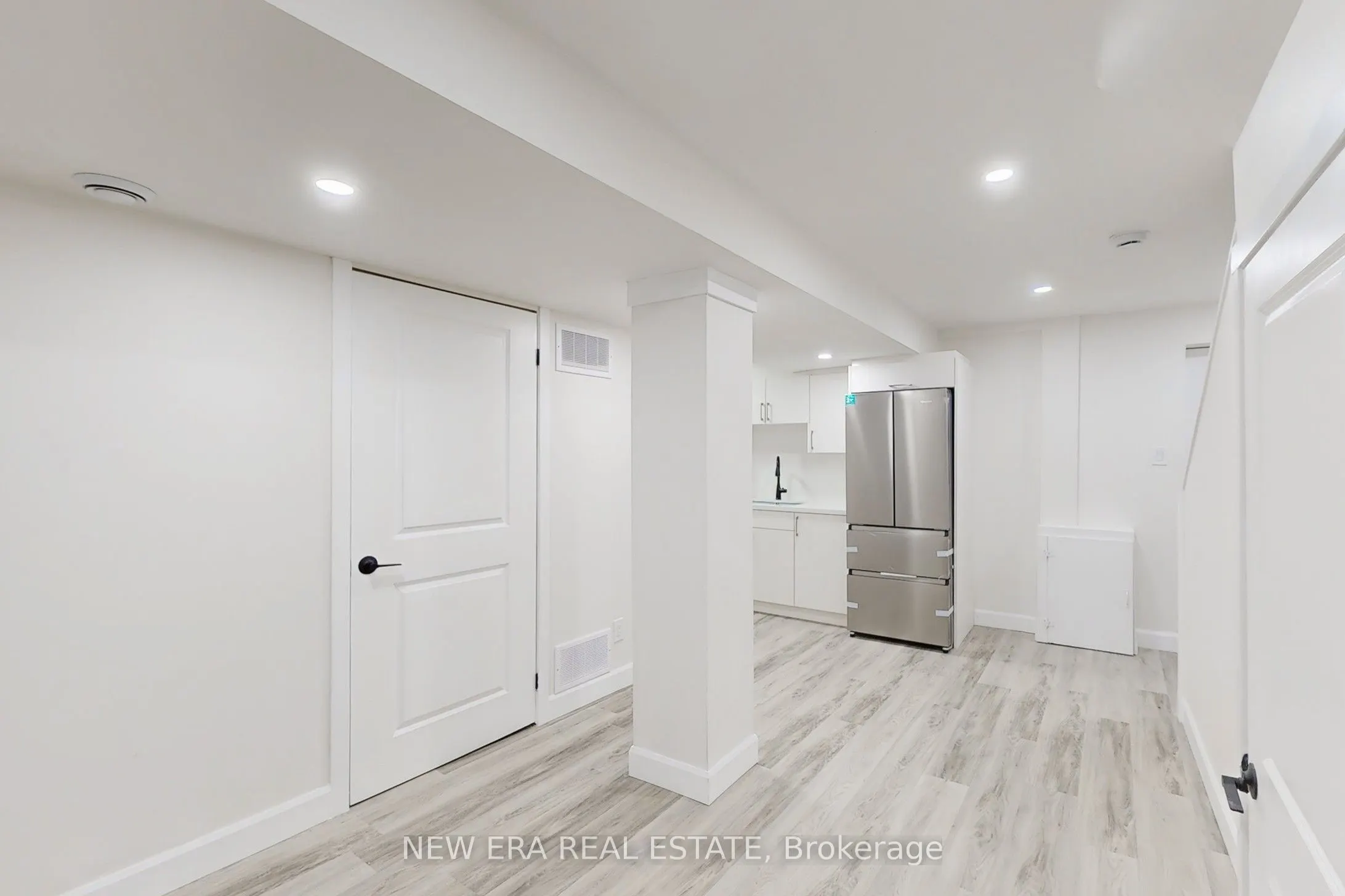96 Toba Crescent
