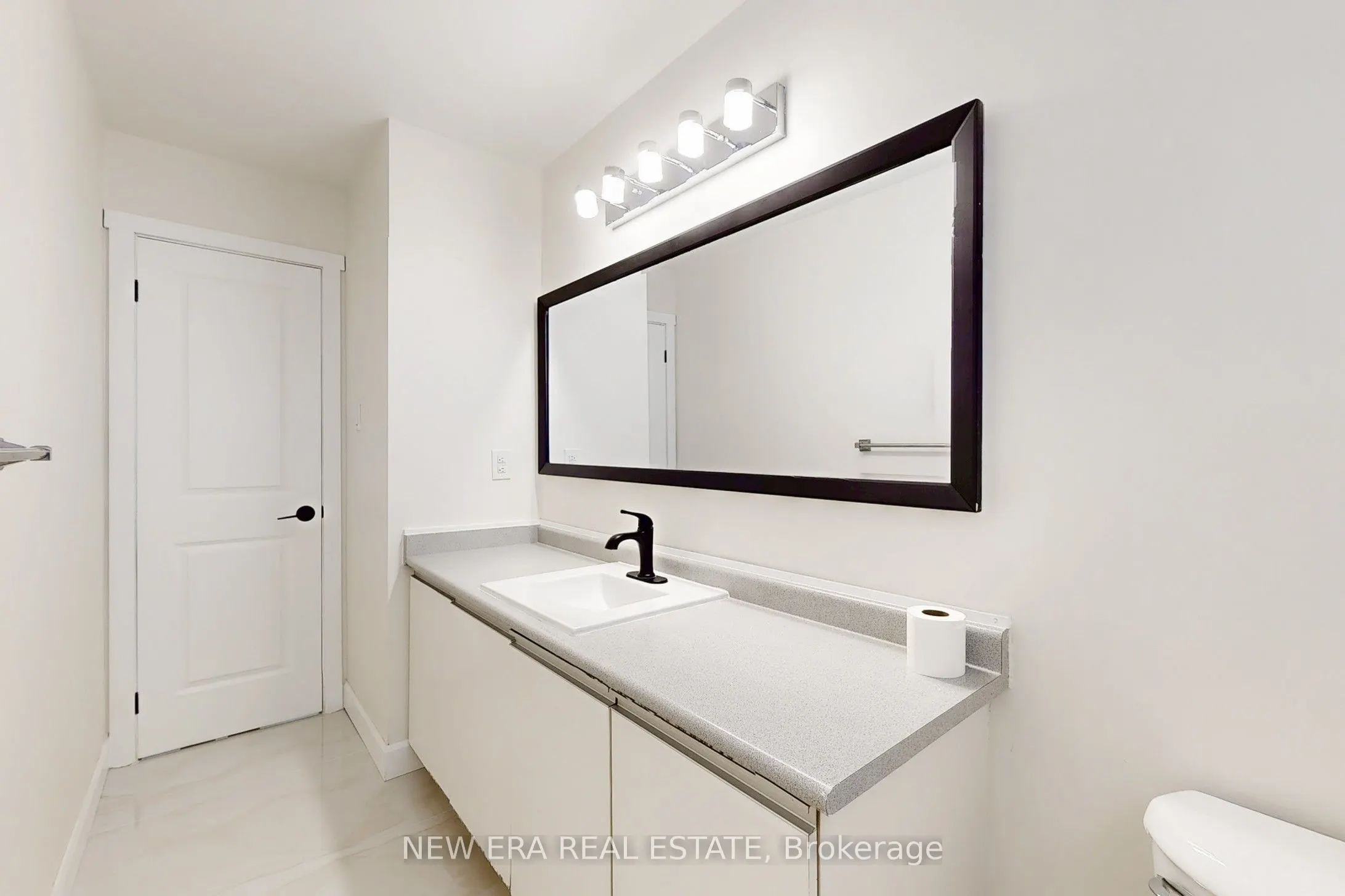 96 Toba Crescent