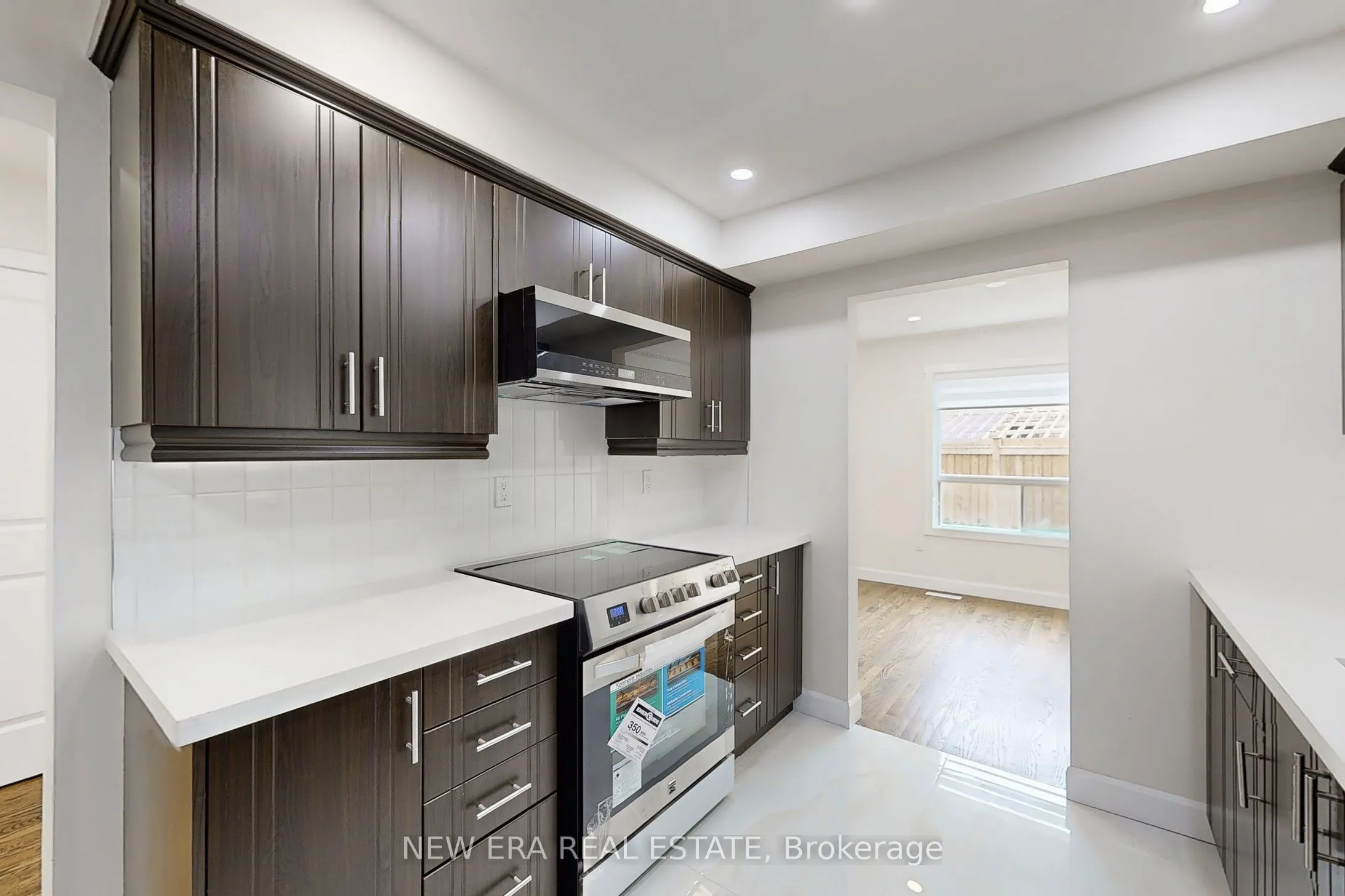 96 Toba Crescent