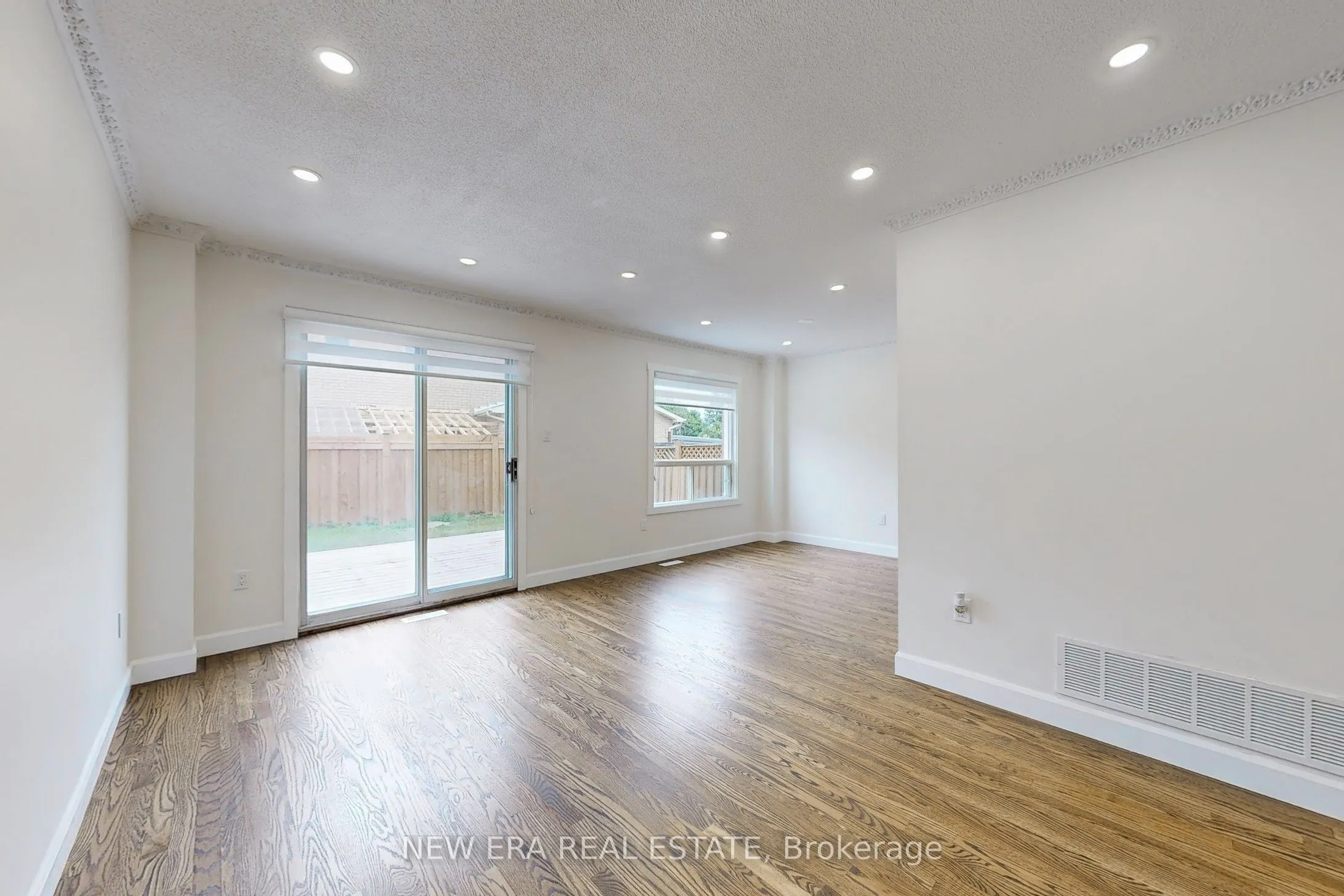 96 Toba Crescent