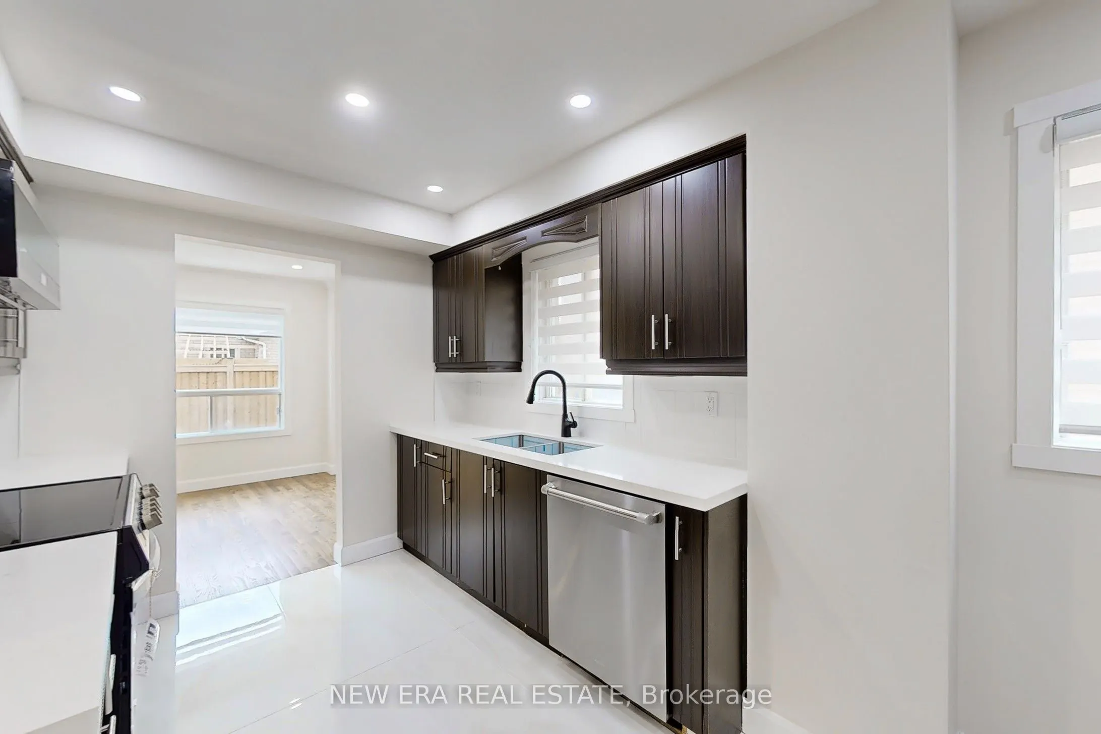 96 Toba Crescent