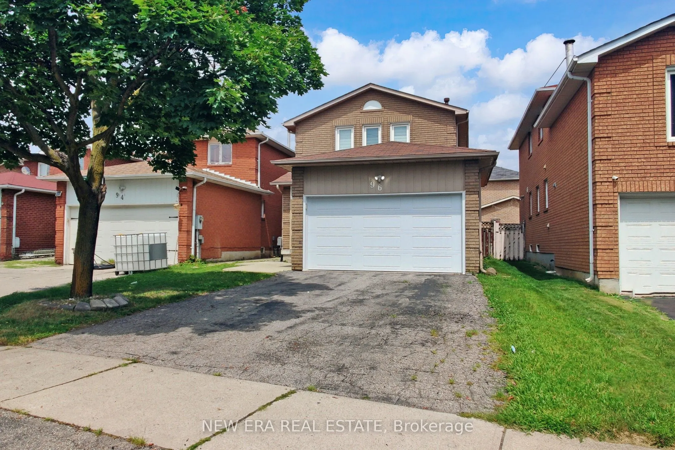 96 Toba Crescent