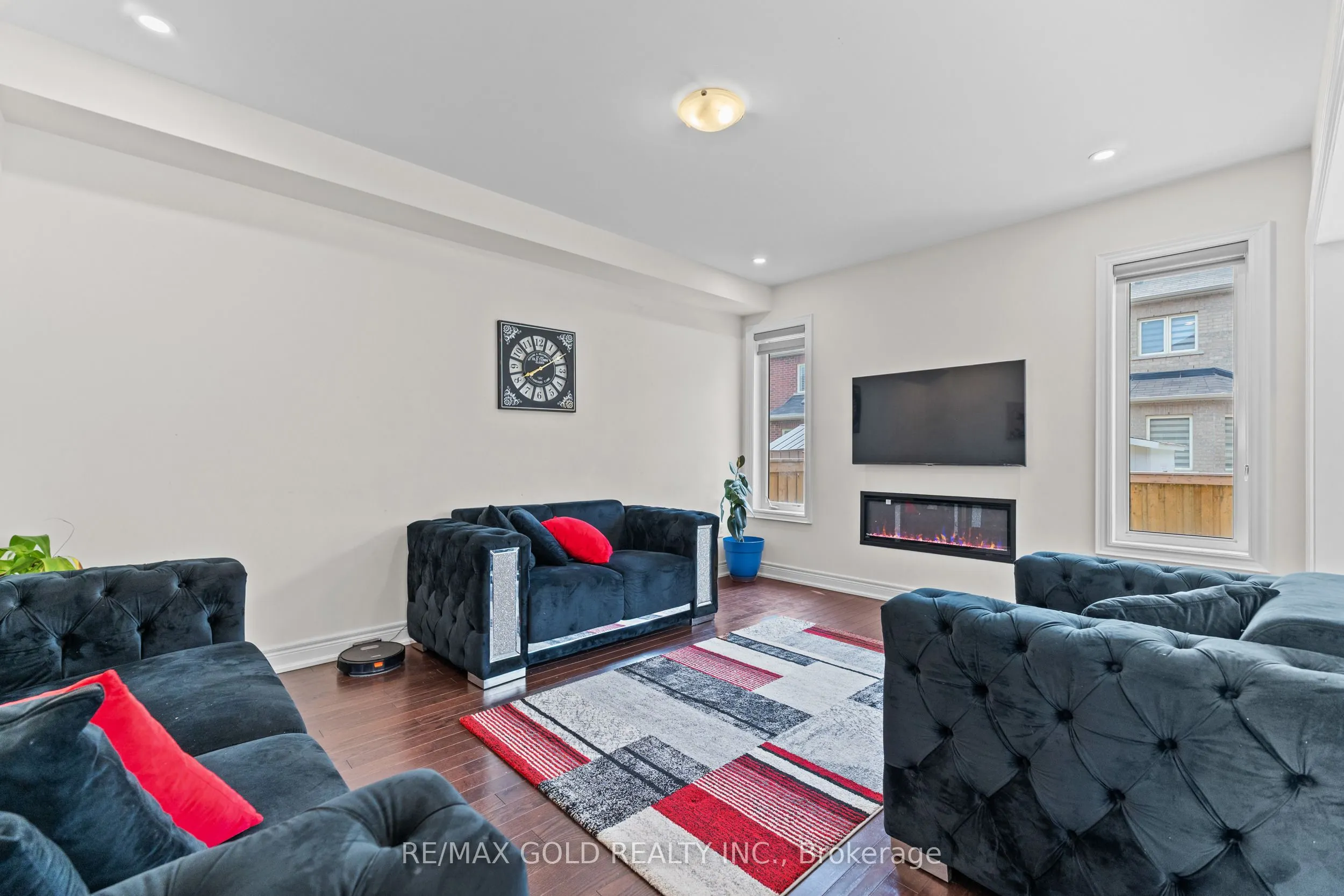 33 Tiger Crescent
