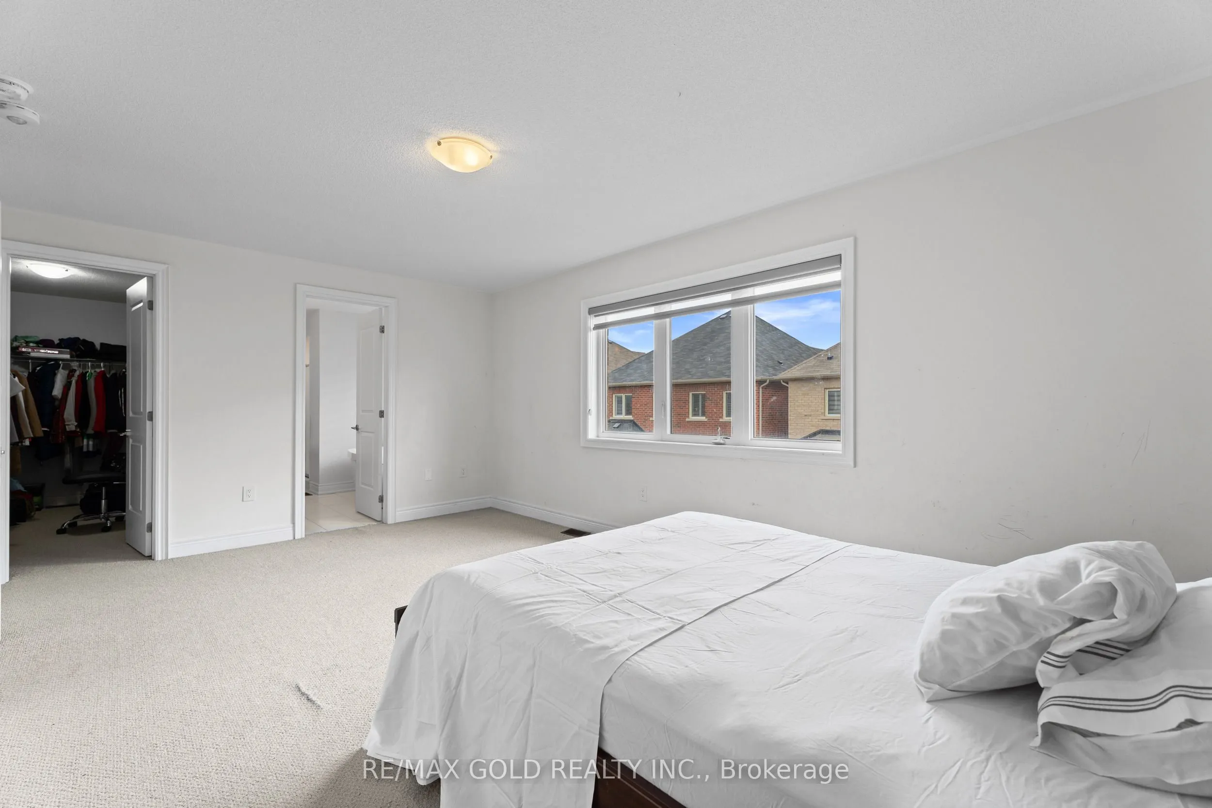 33 Tiger Crescent