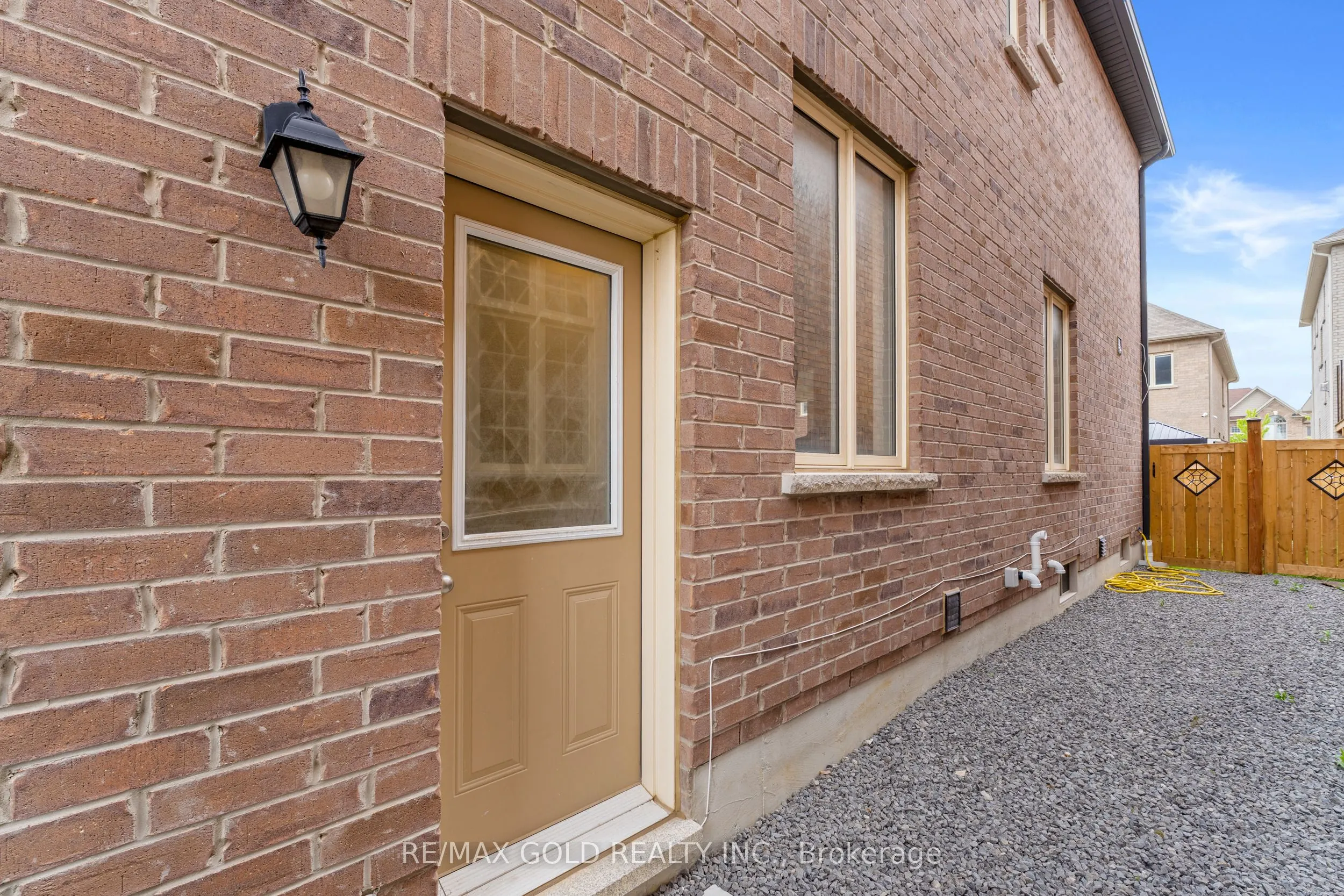 33 Tiger Crescent