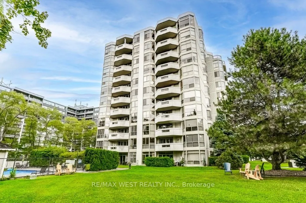 1237 North Shore Boulevard E, #707