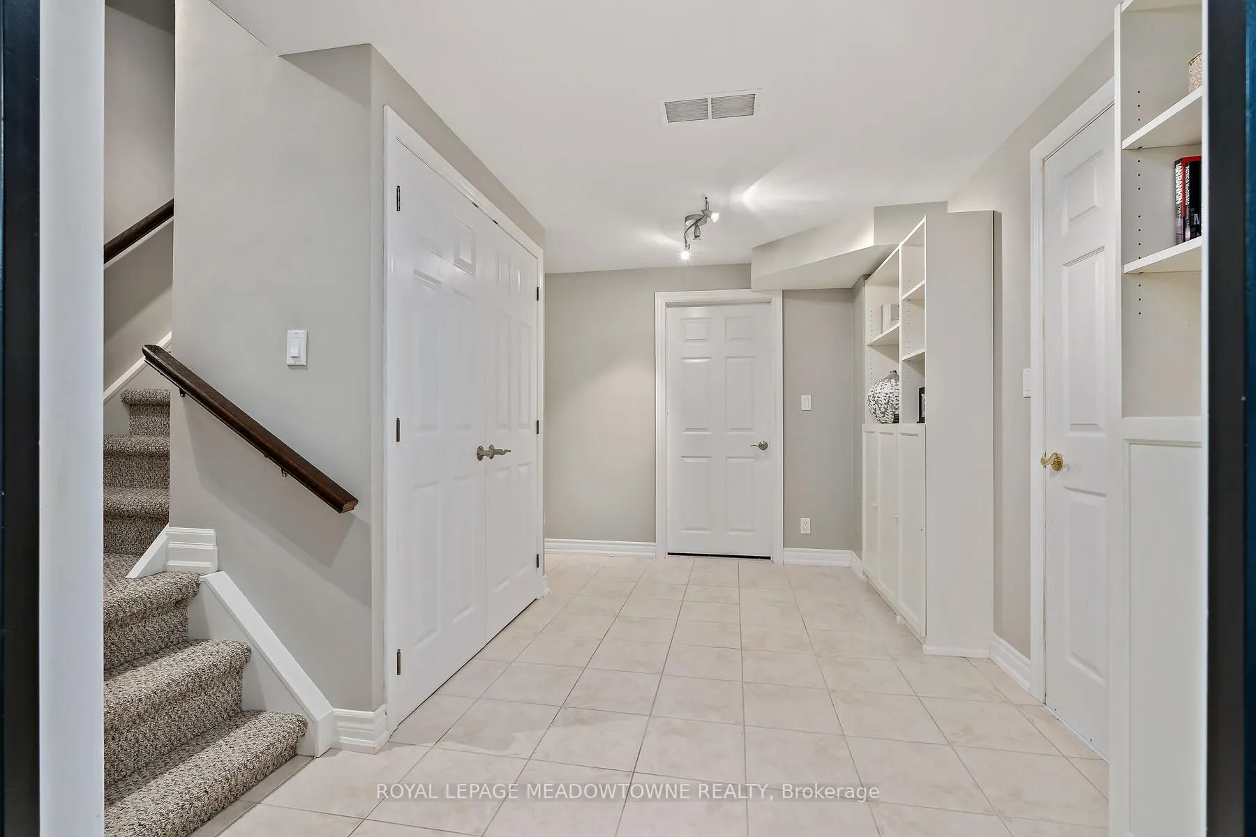 25 Hillside Drive