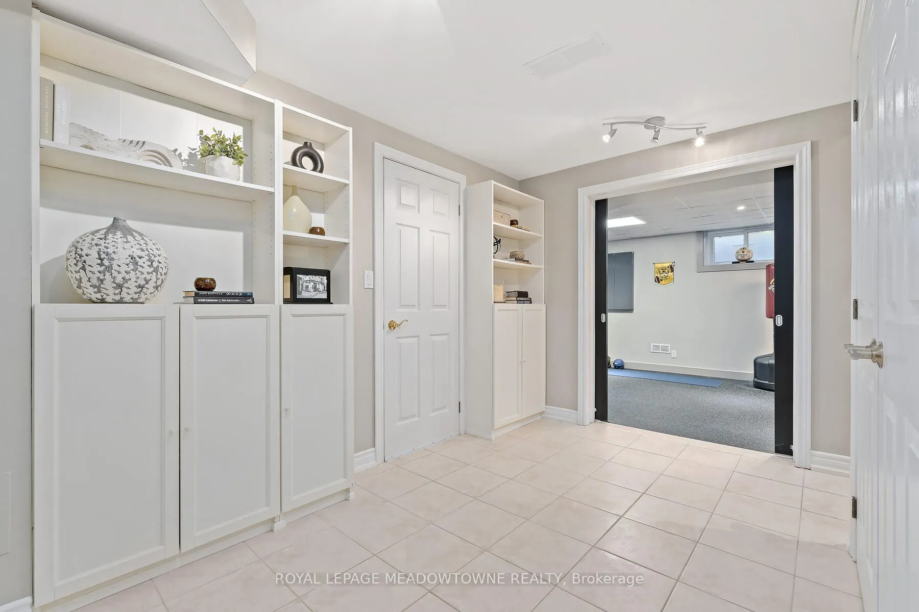 25 Hillside Drive