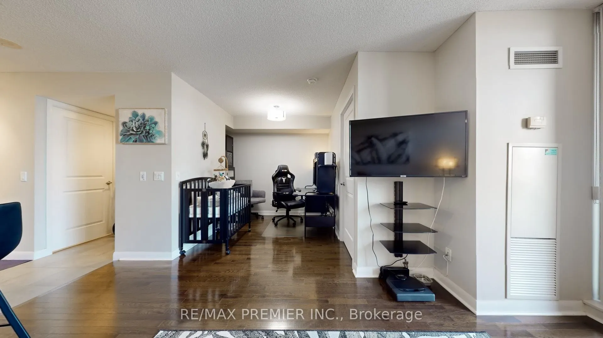 235 Sherway Gardens Road, #809