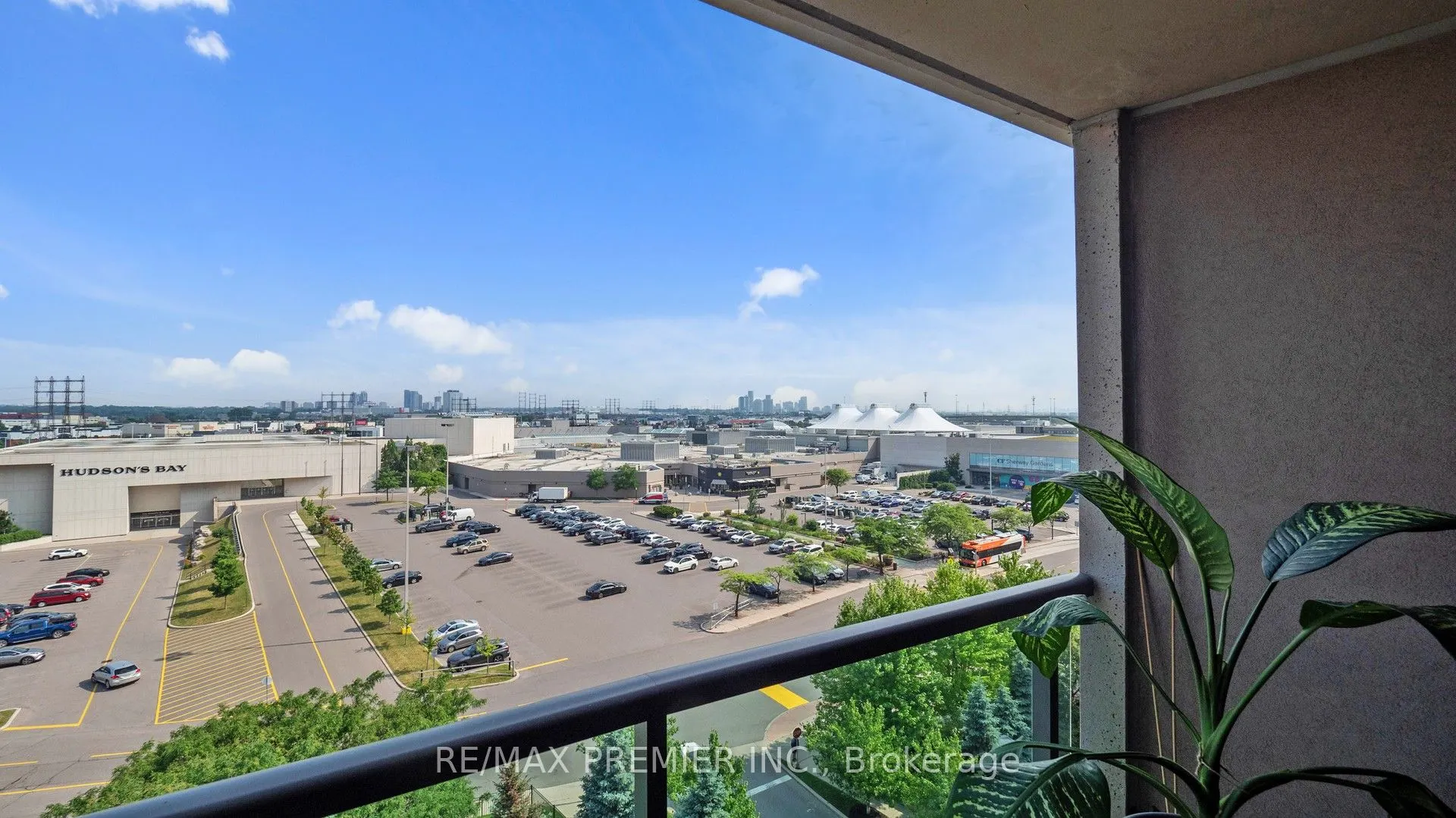 235 Sherway Gardens Road, #809