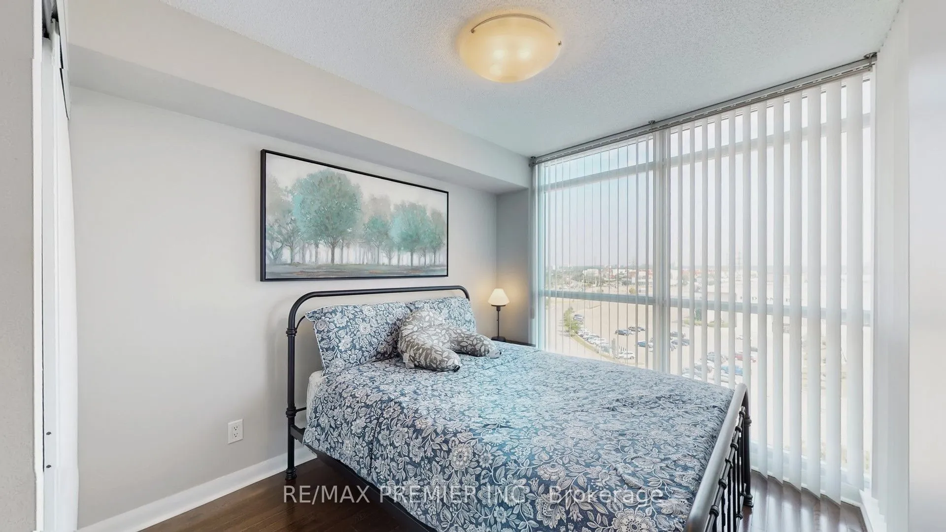235 Sherway Gardens Road, #809