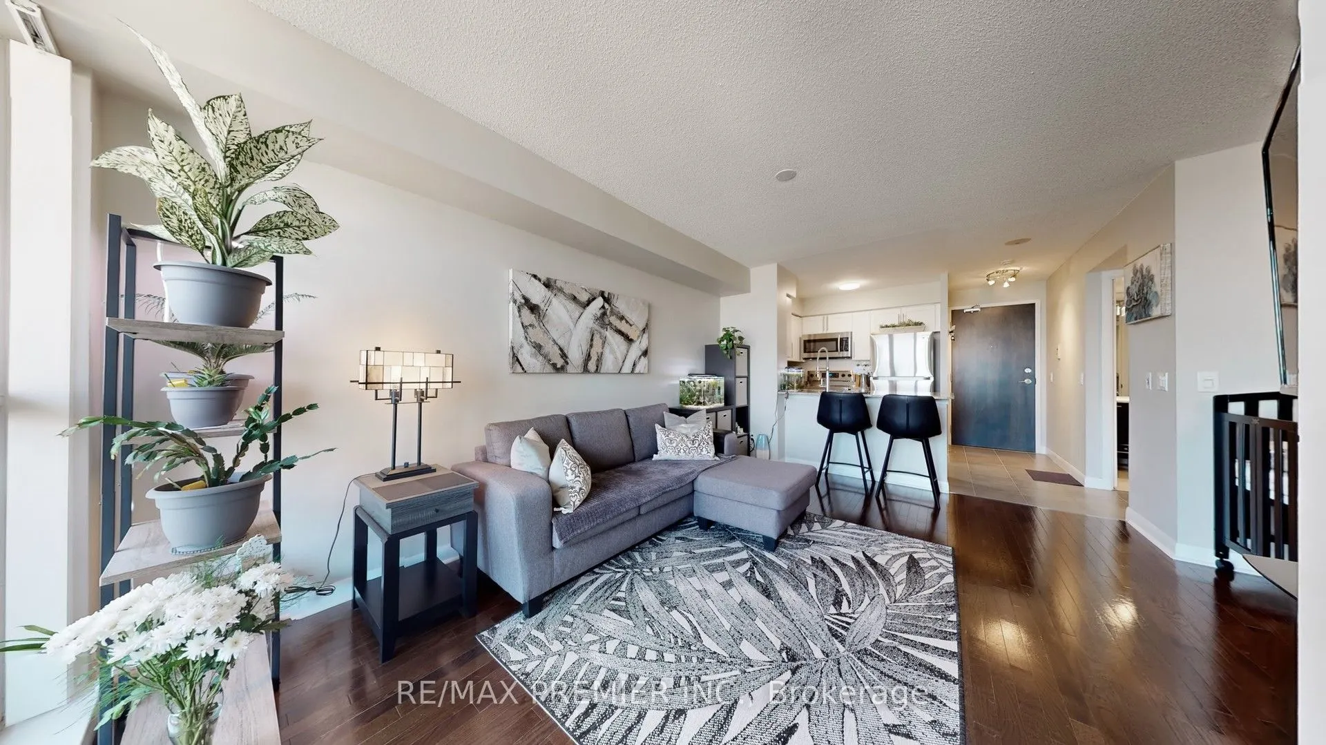 235 Sherway Gardens Road, #809