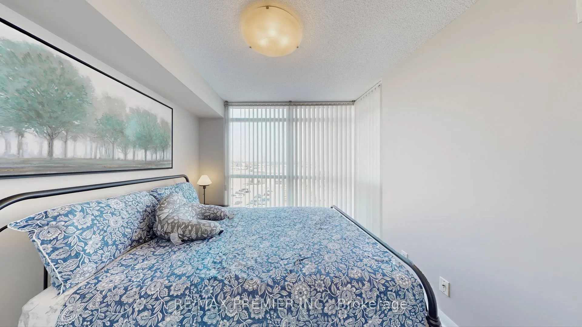 235 Sherway Gardens Road, #809