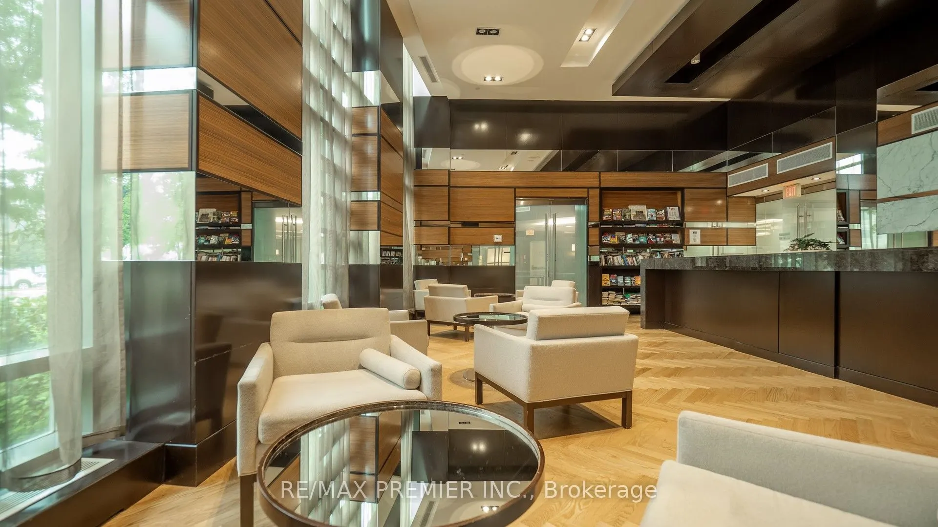 235 Sherway Gardens Road, #809