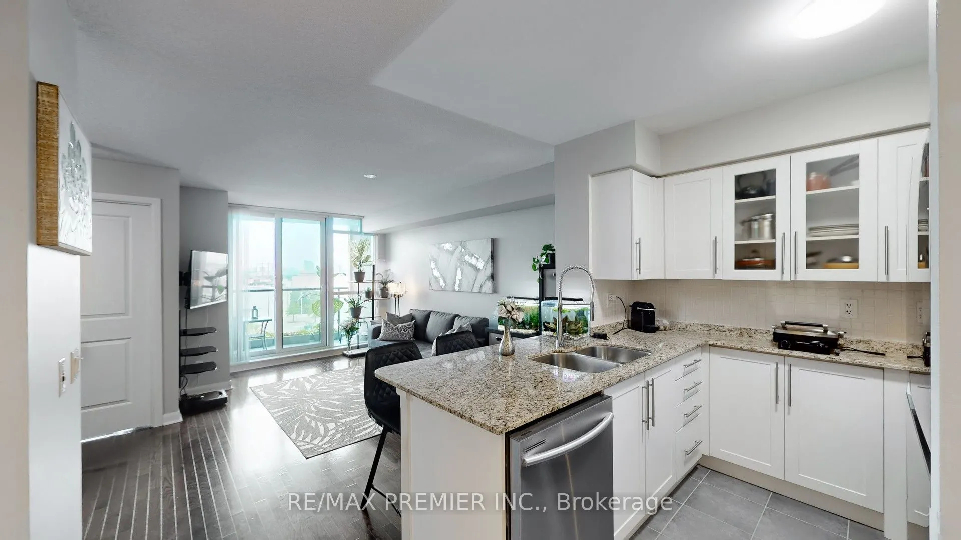 235 Sherway Gardens Road, #809