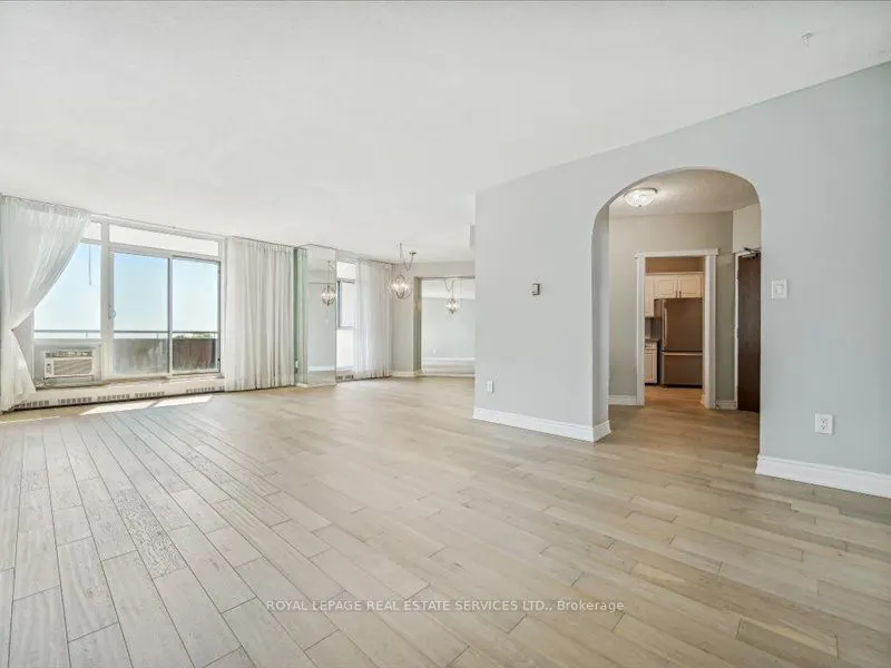 5250 Lakeshore Road, #708