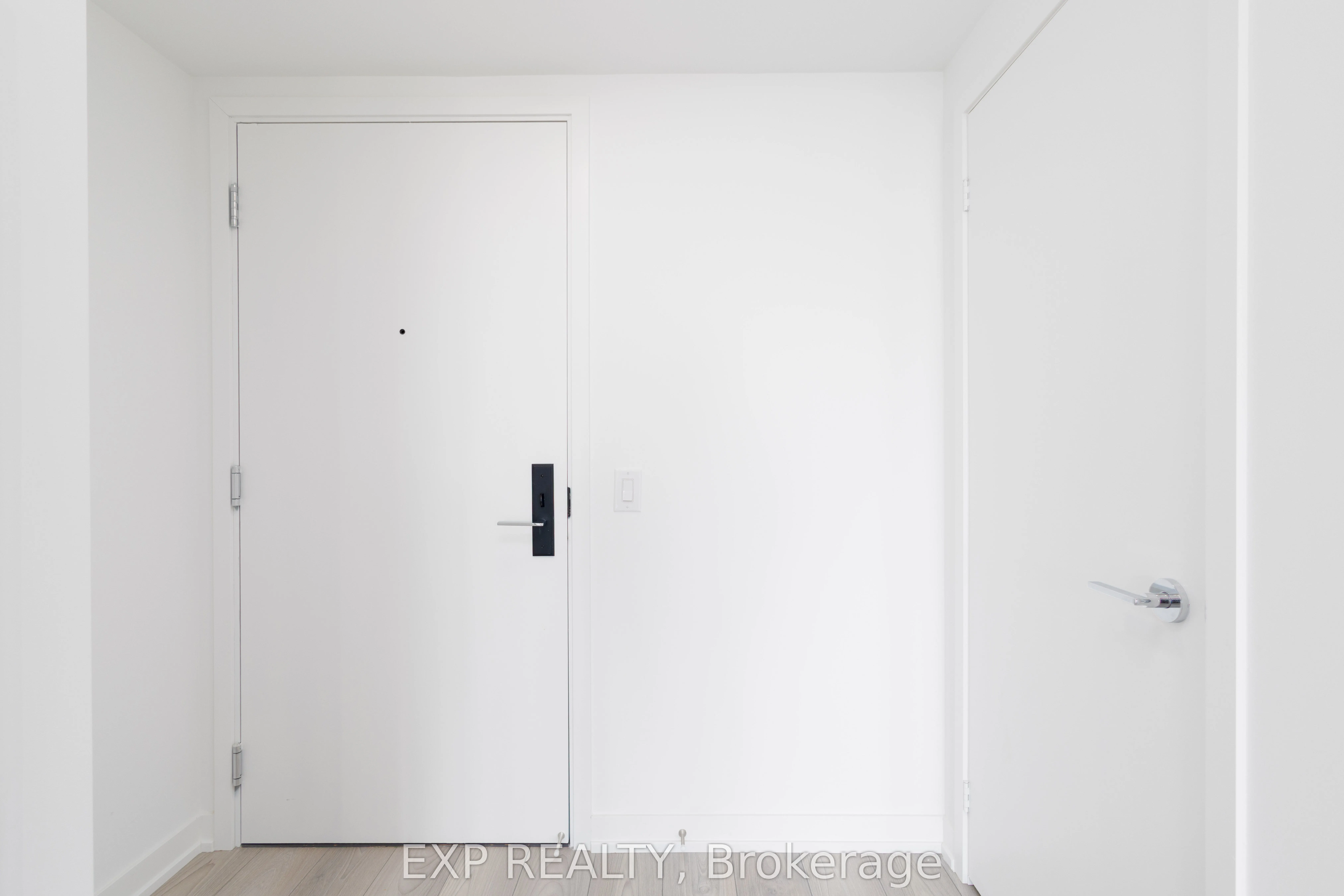 285 Dufferin Street, #427