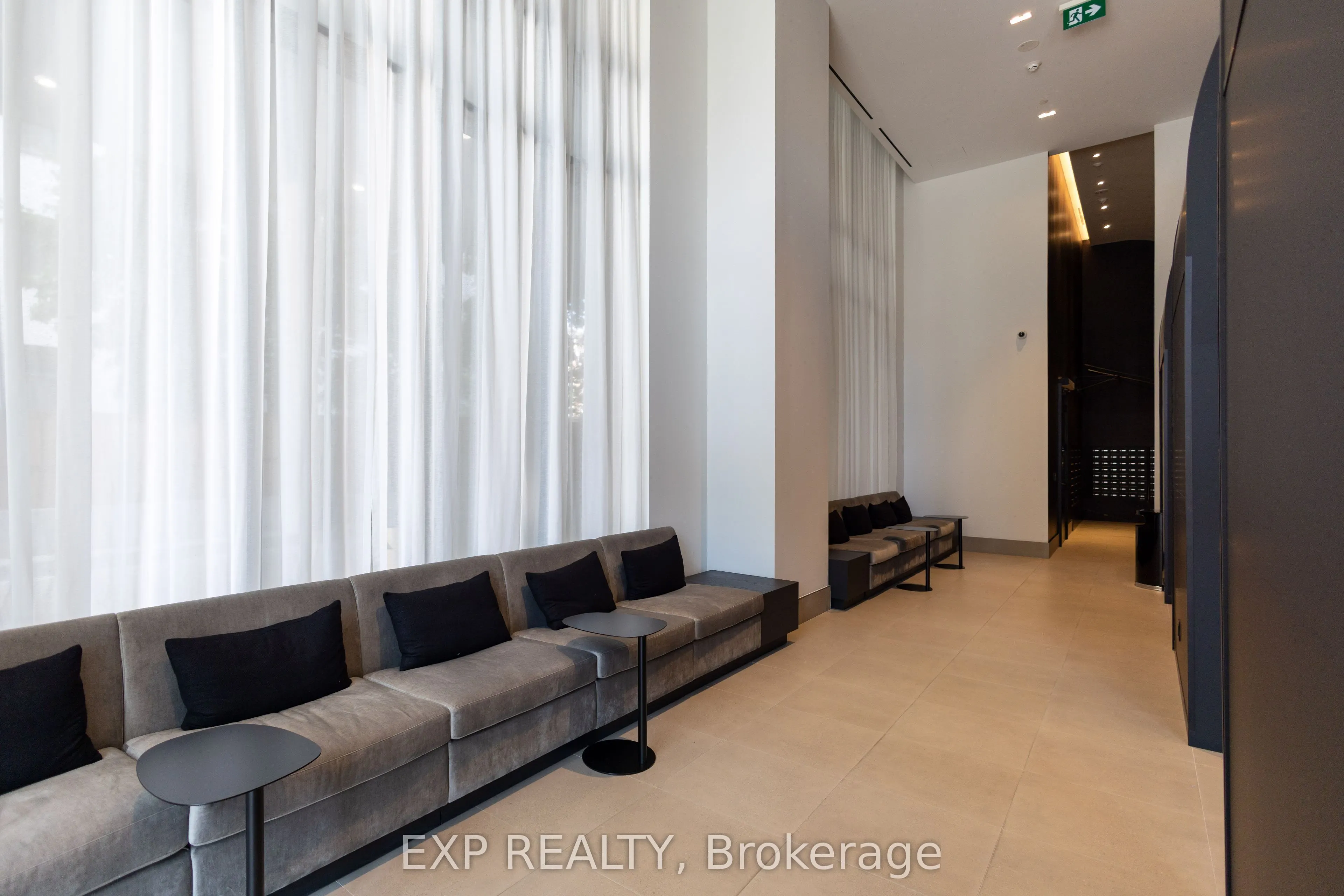285 Dufferin Street, #427