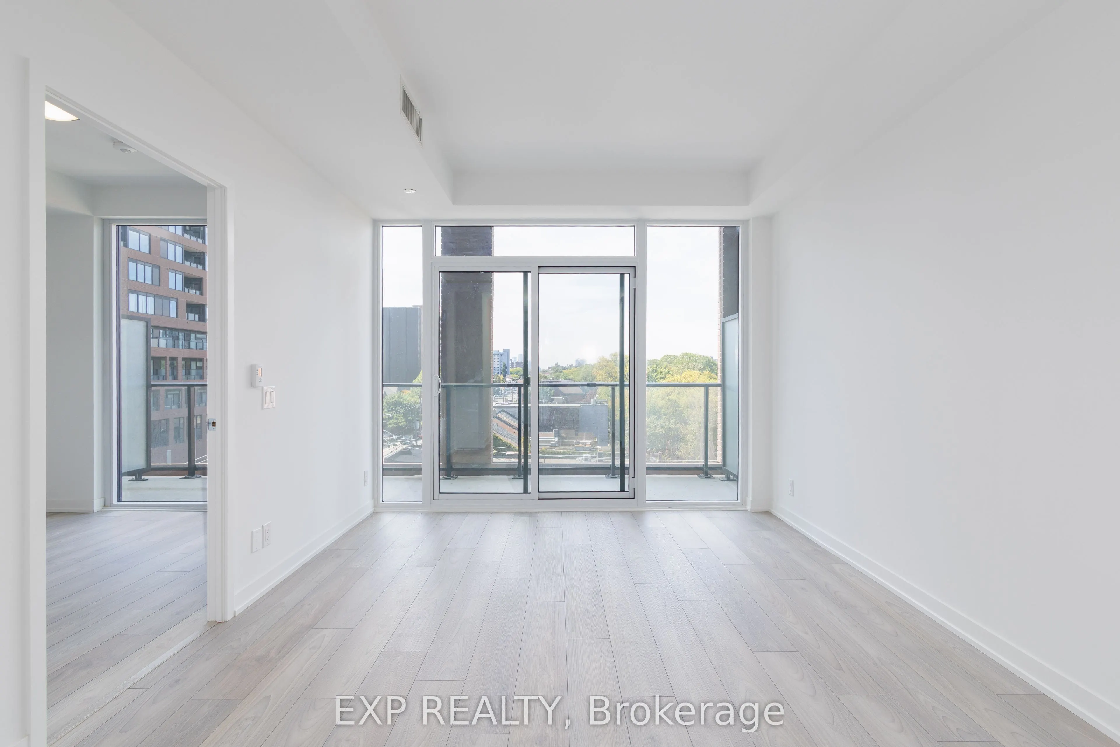 285 Dufferin Street, #427