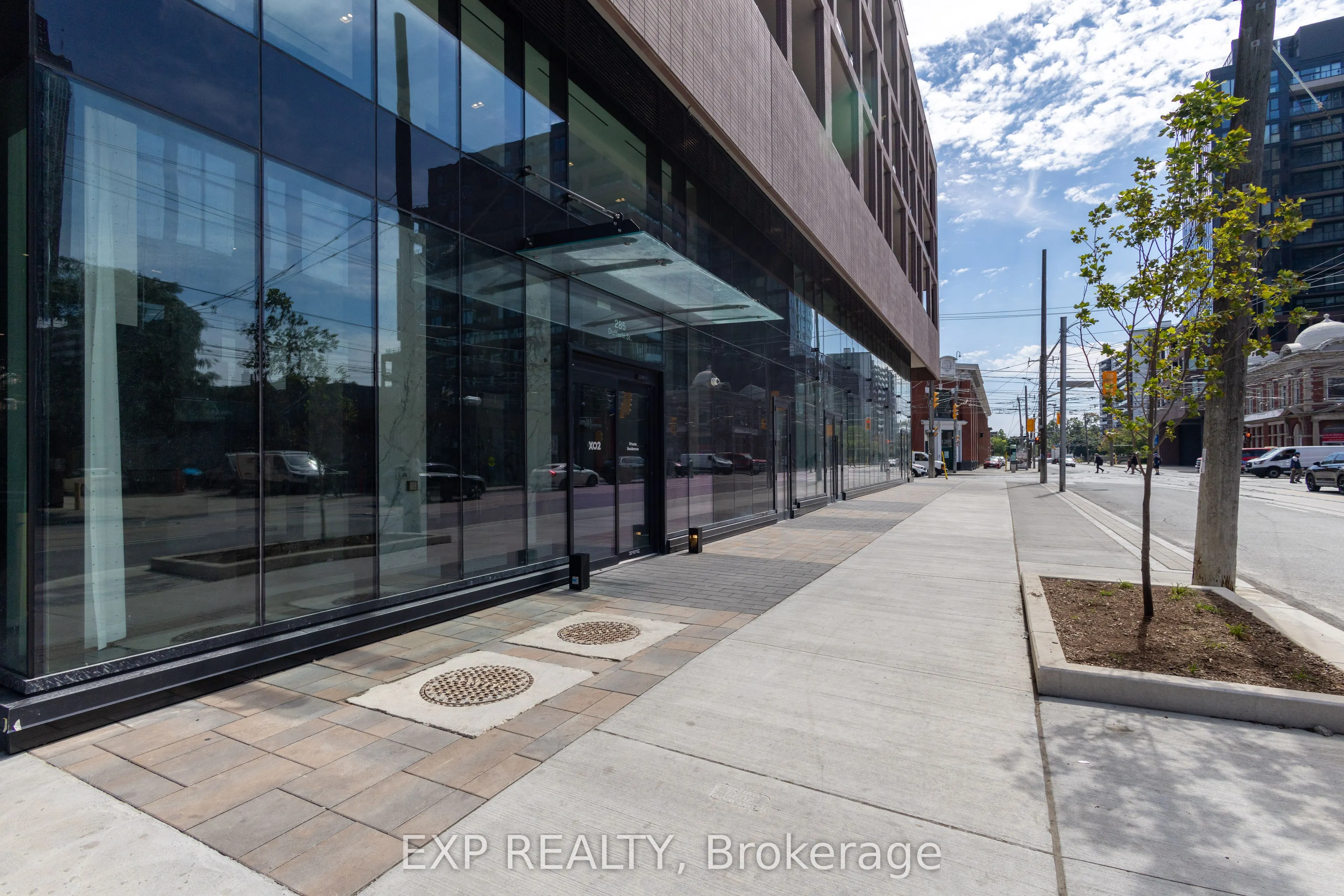 285 Dufferin Street, #427