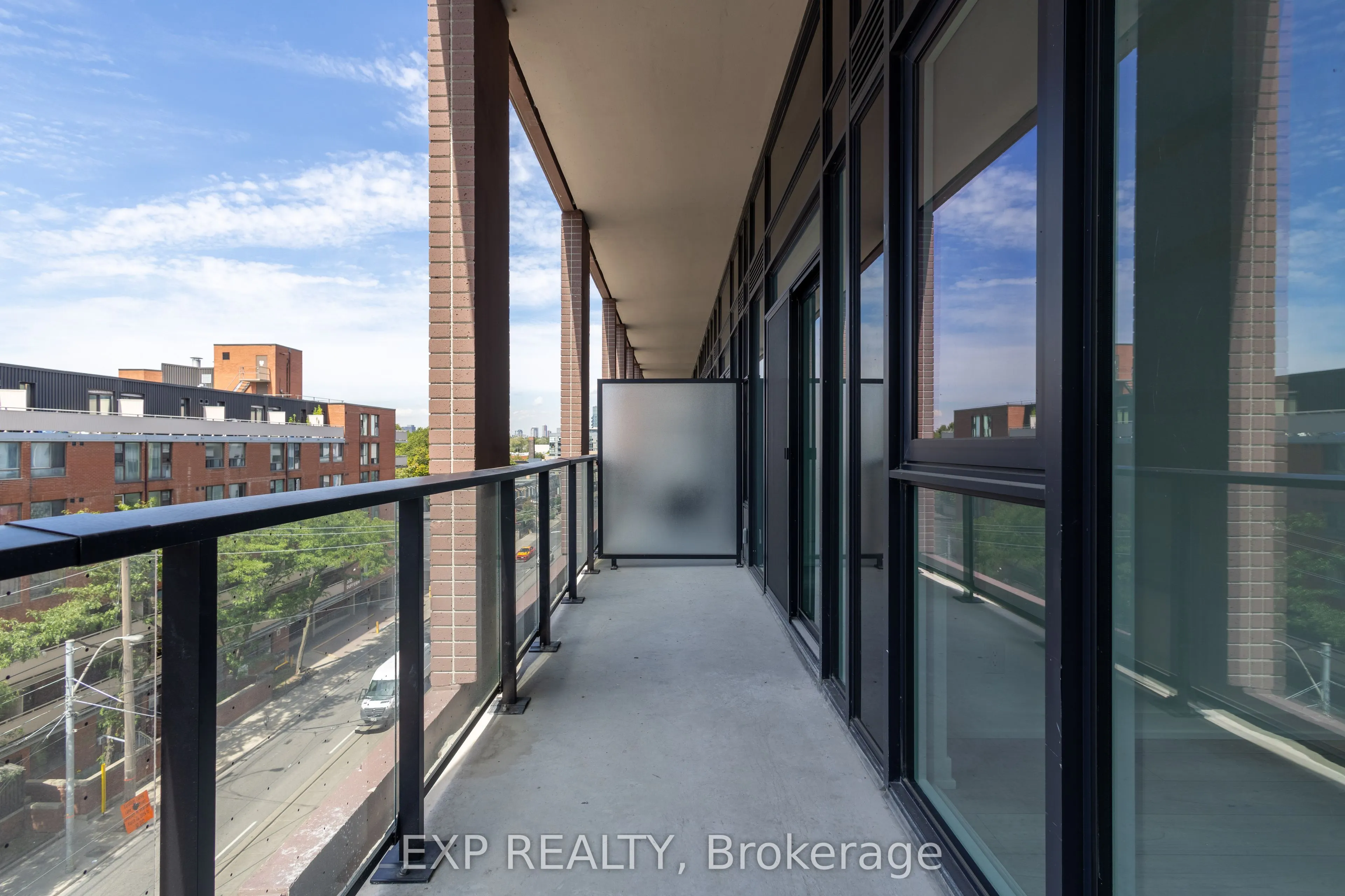 285 Dufferin Street, #427