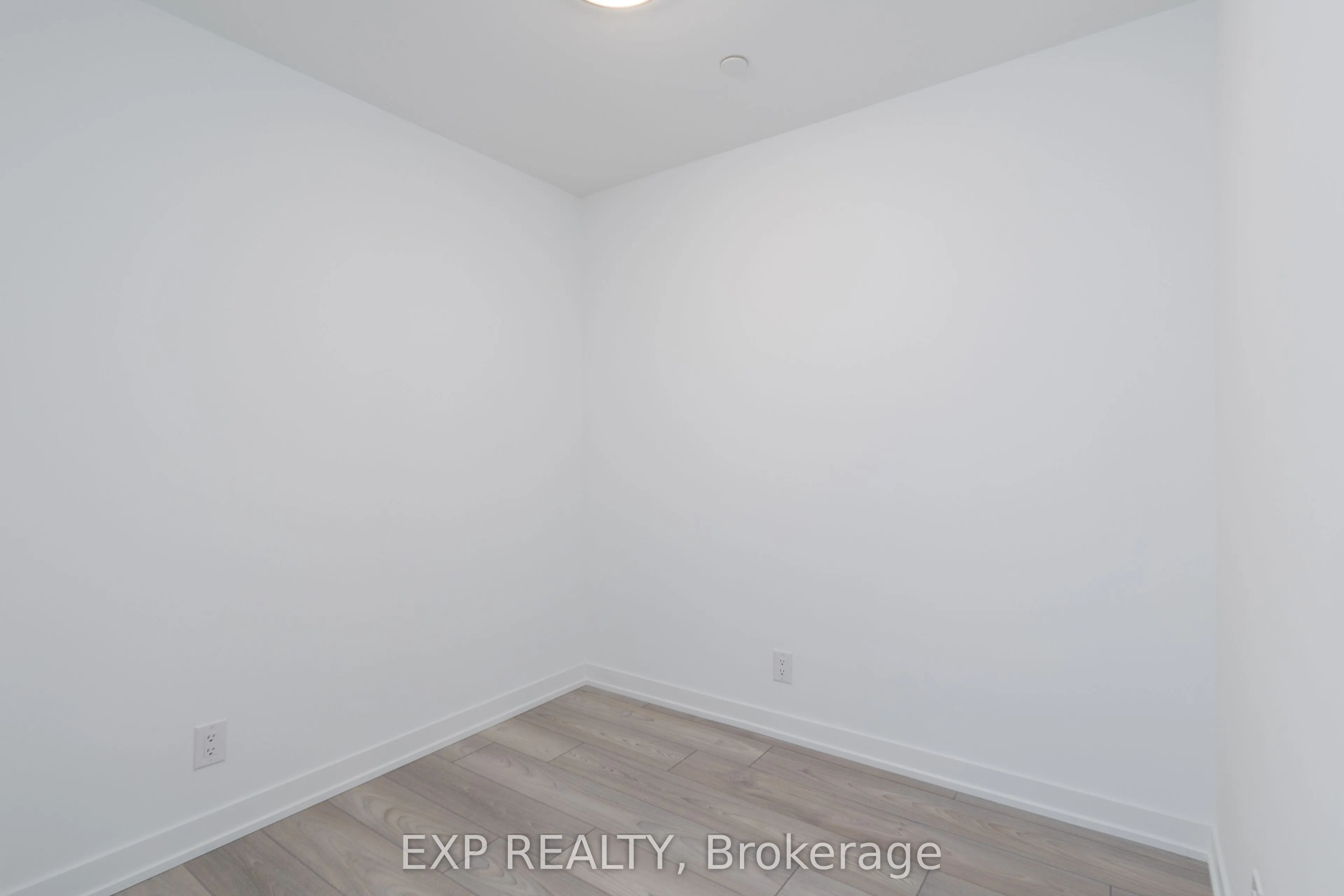 285 Dufferin Street, #427