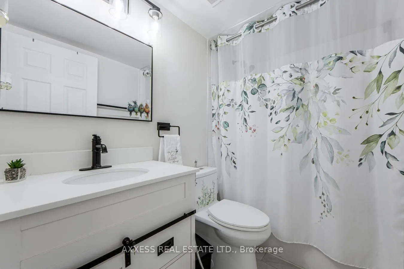 3590 Kaneff Crescent, #609