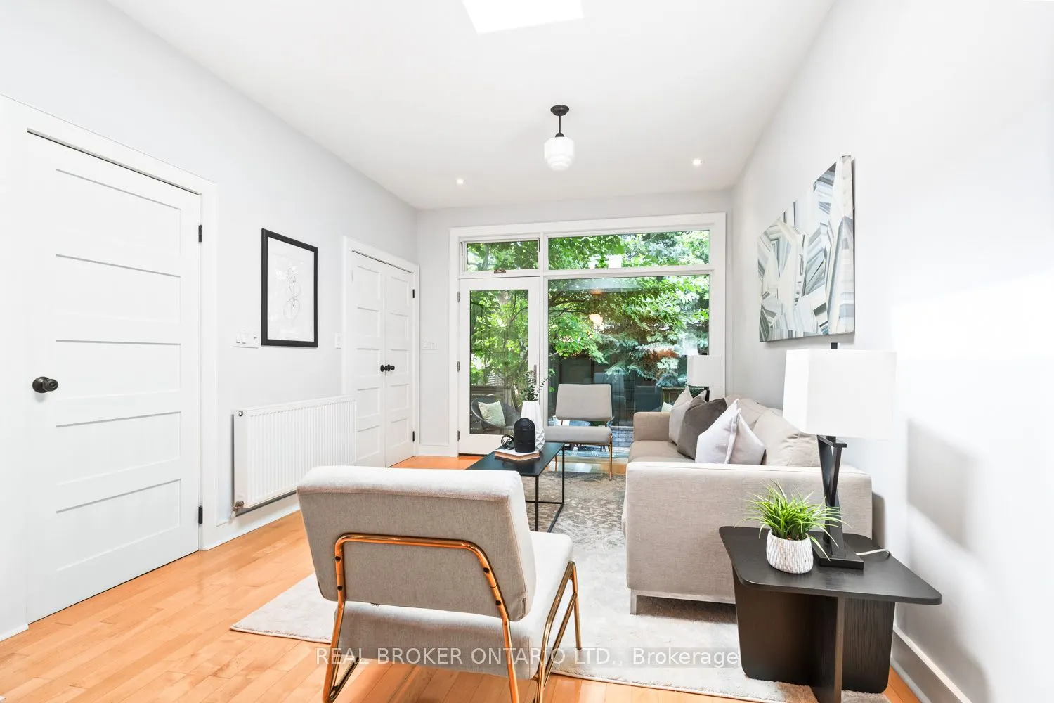 82 Salem Avenue