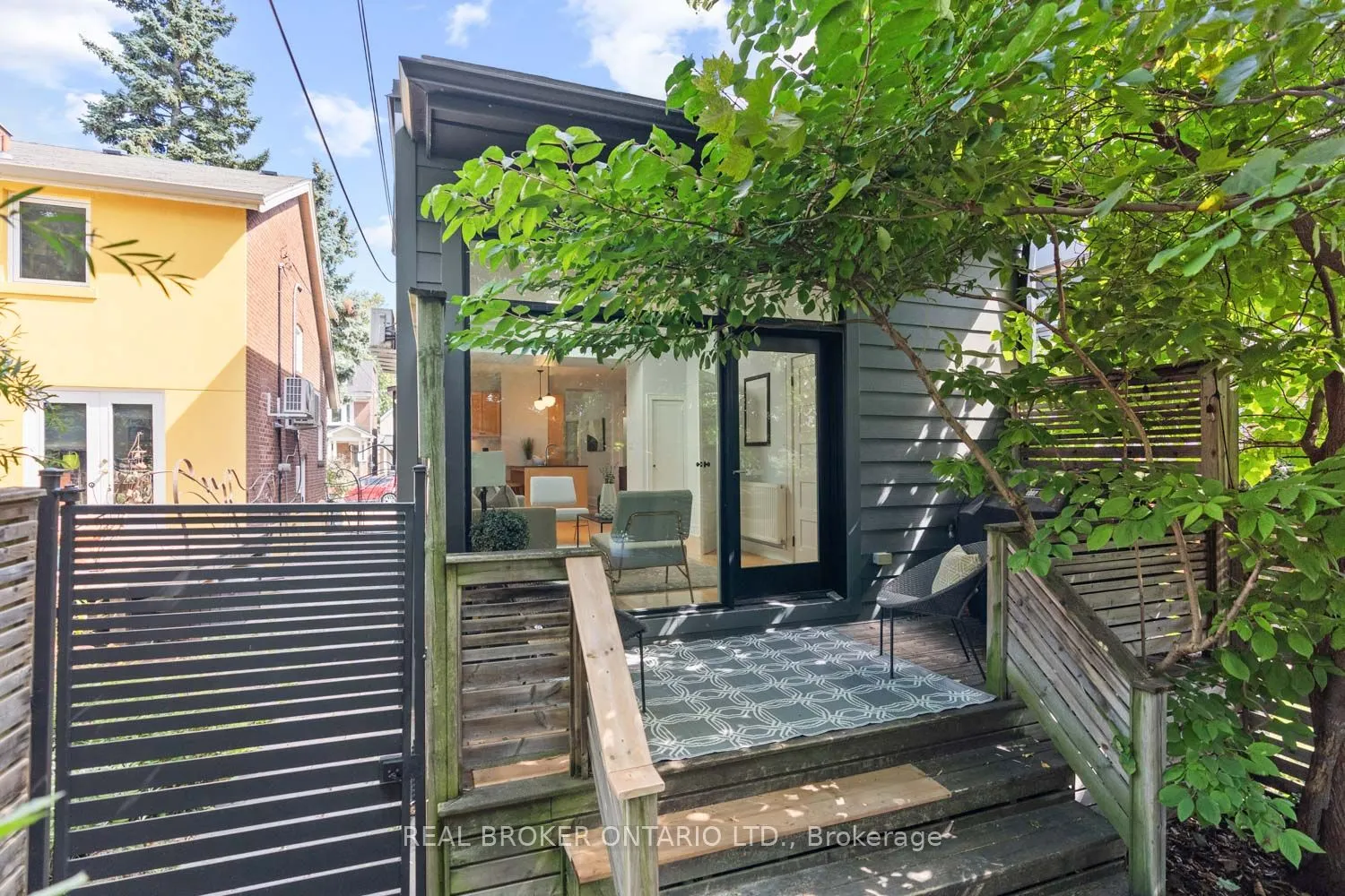 82 Salem Avenue