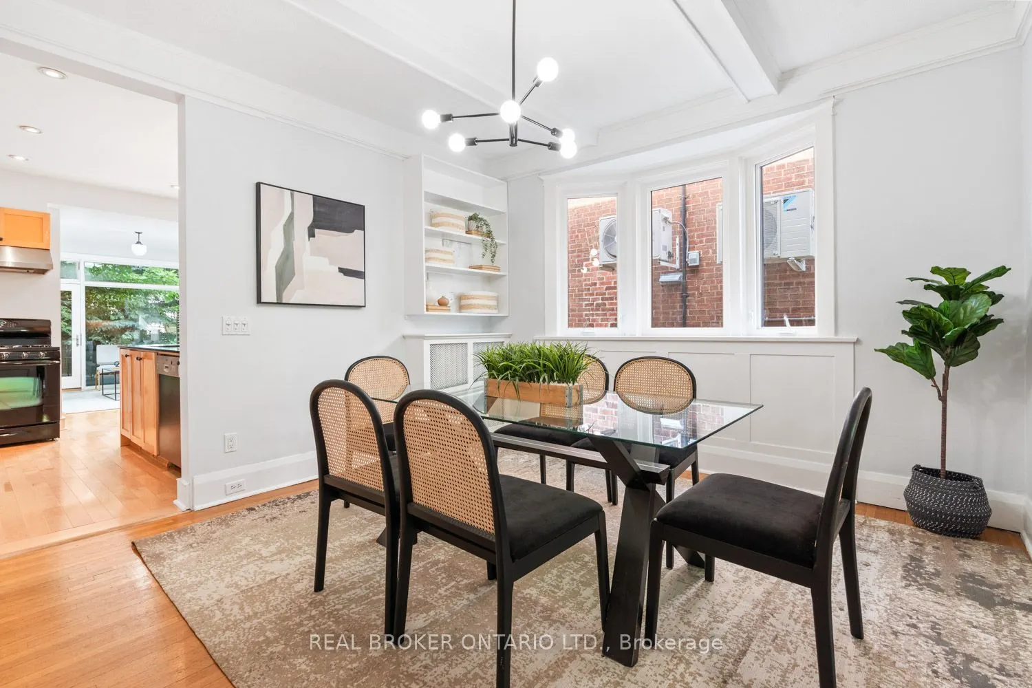 82 Salem Avenue