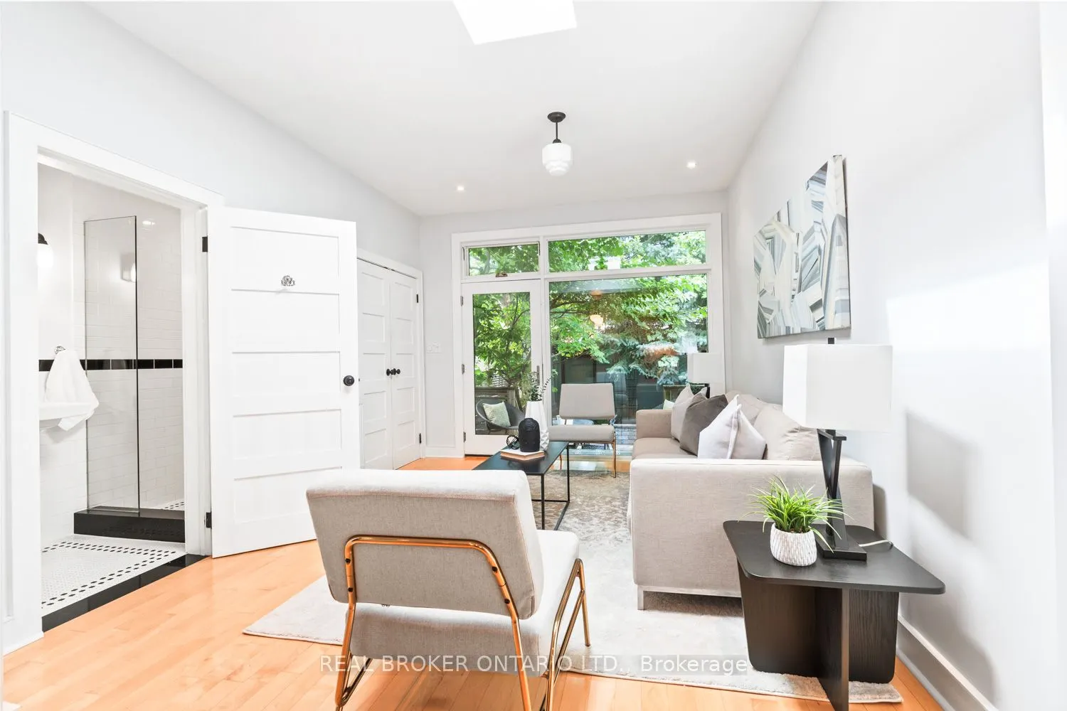 82 Salem Avenue