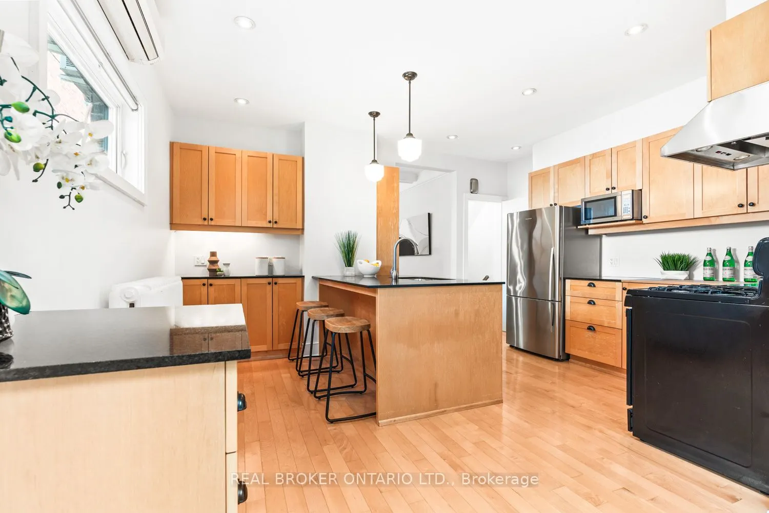 82 Salem Avenue