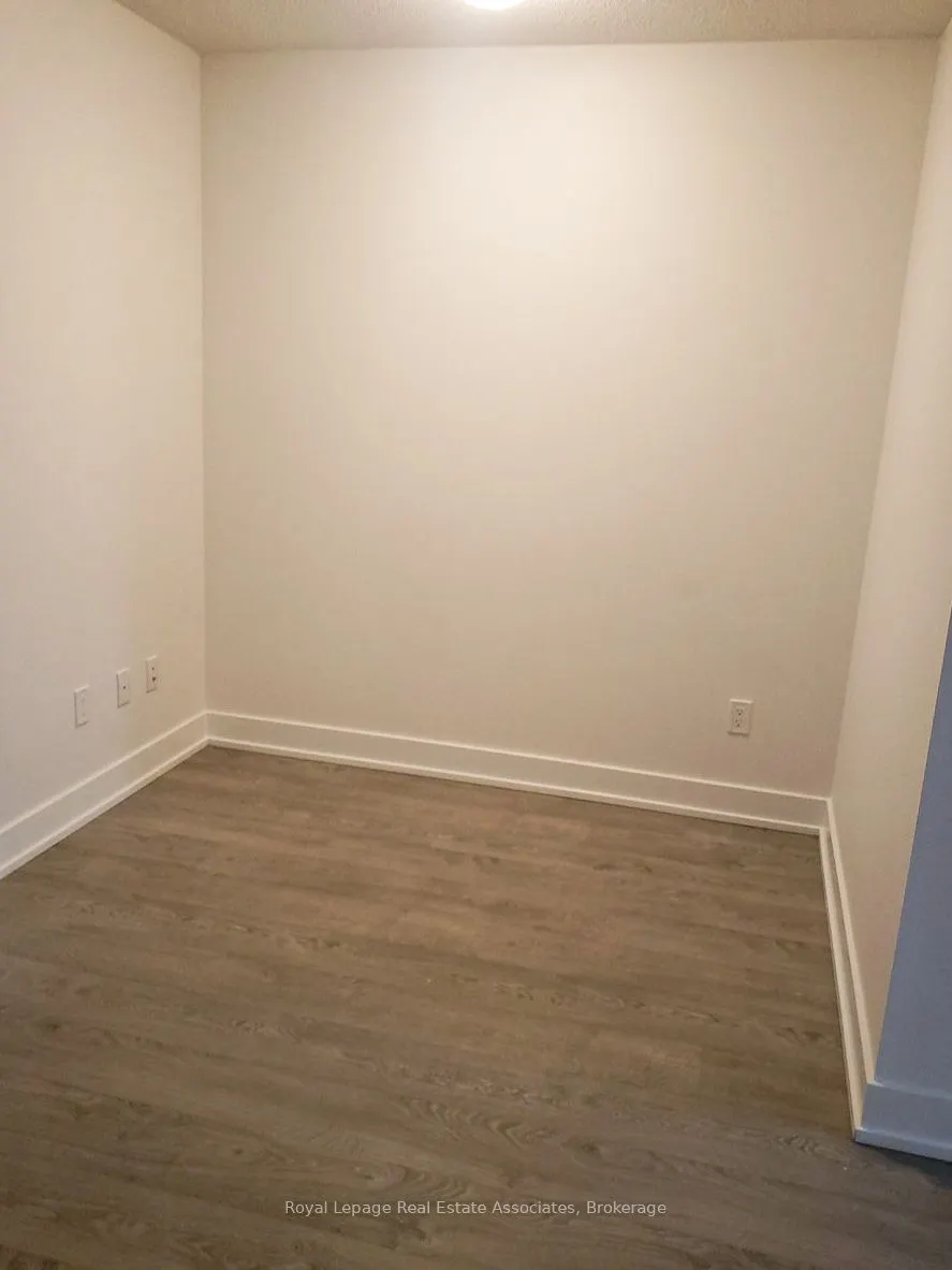 7 Mabelle Avenue, #1106