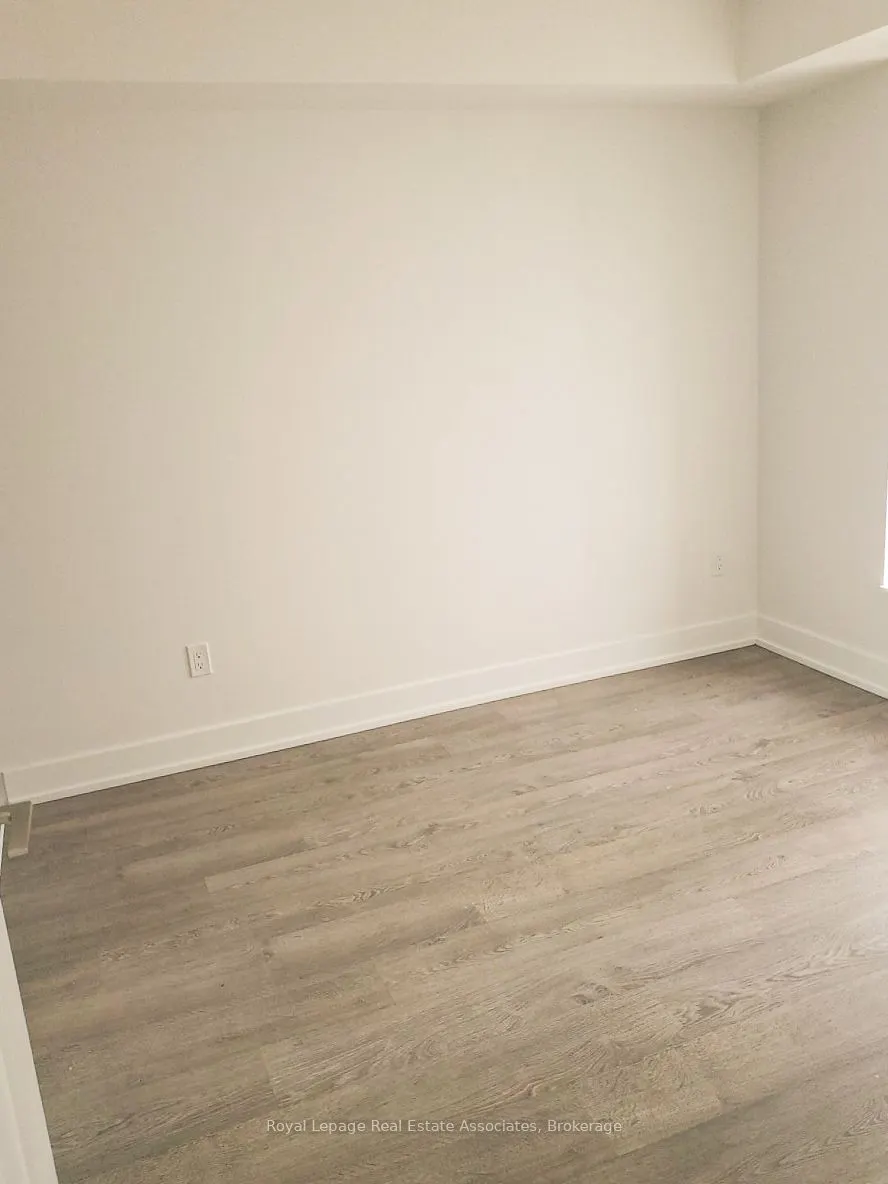 7 Mabelle Avenue, #1106