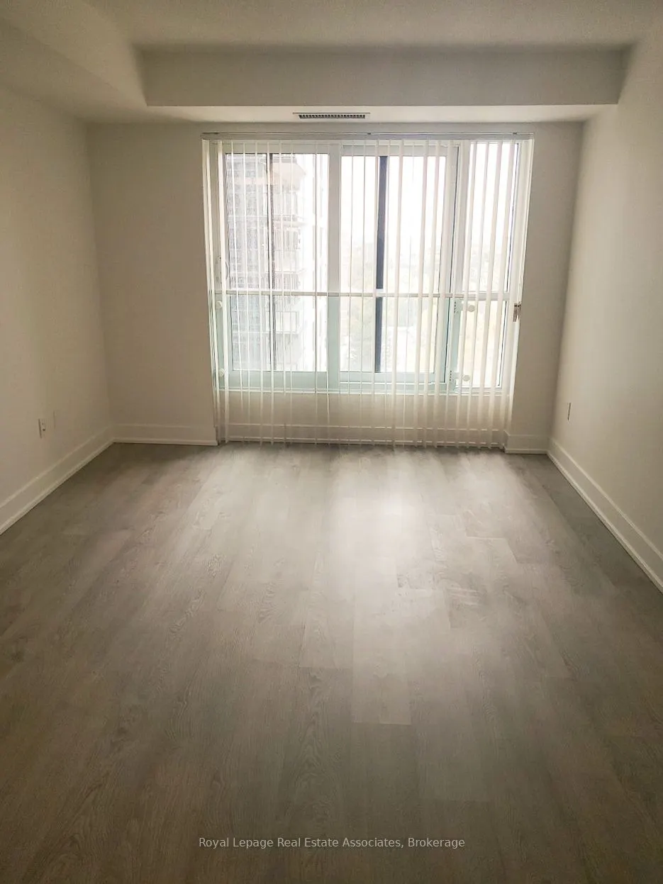 7 Mabelle Avenue, #1106