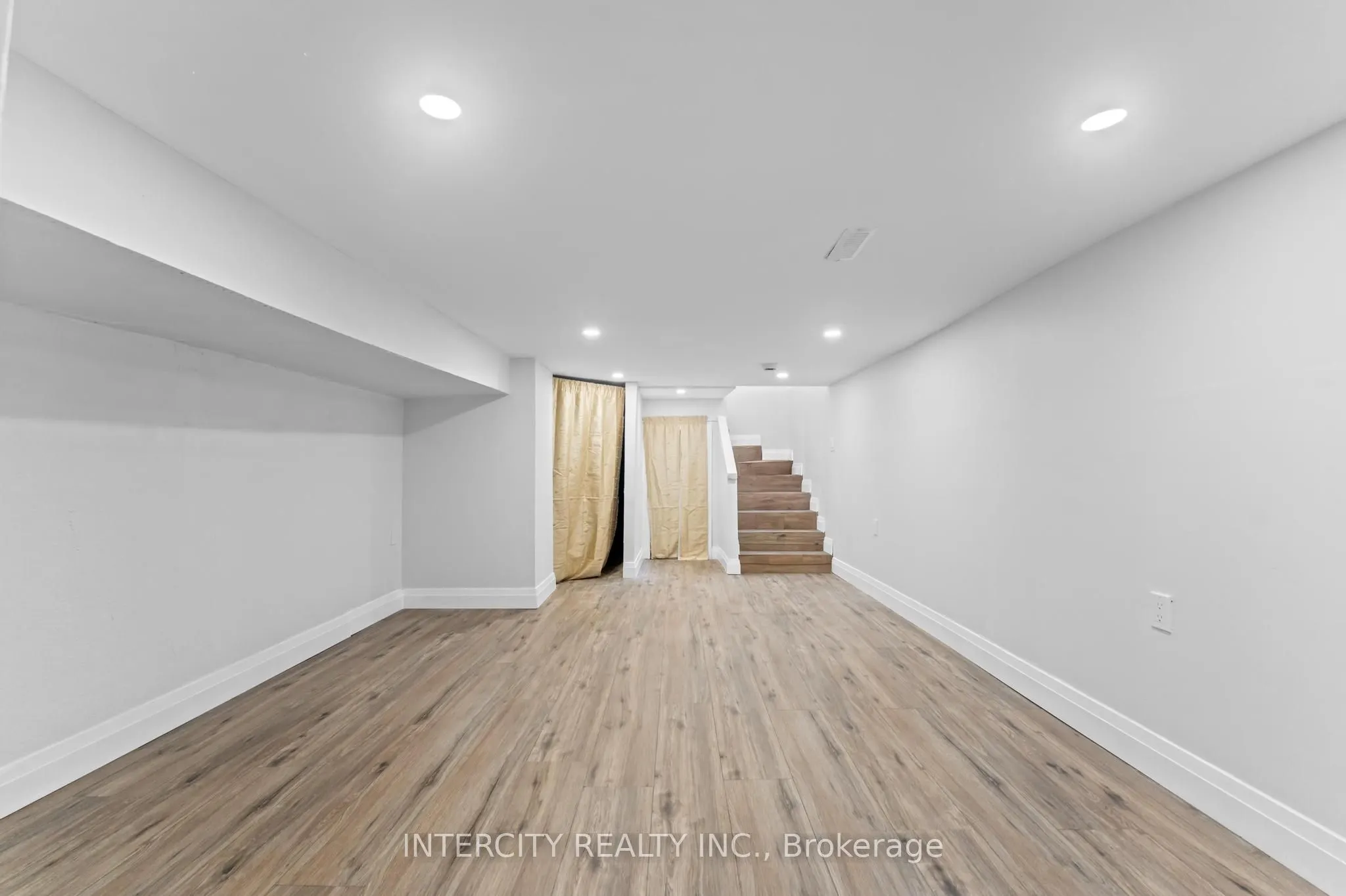 68 Greendale Avenue