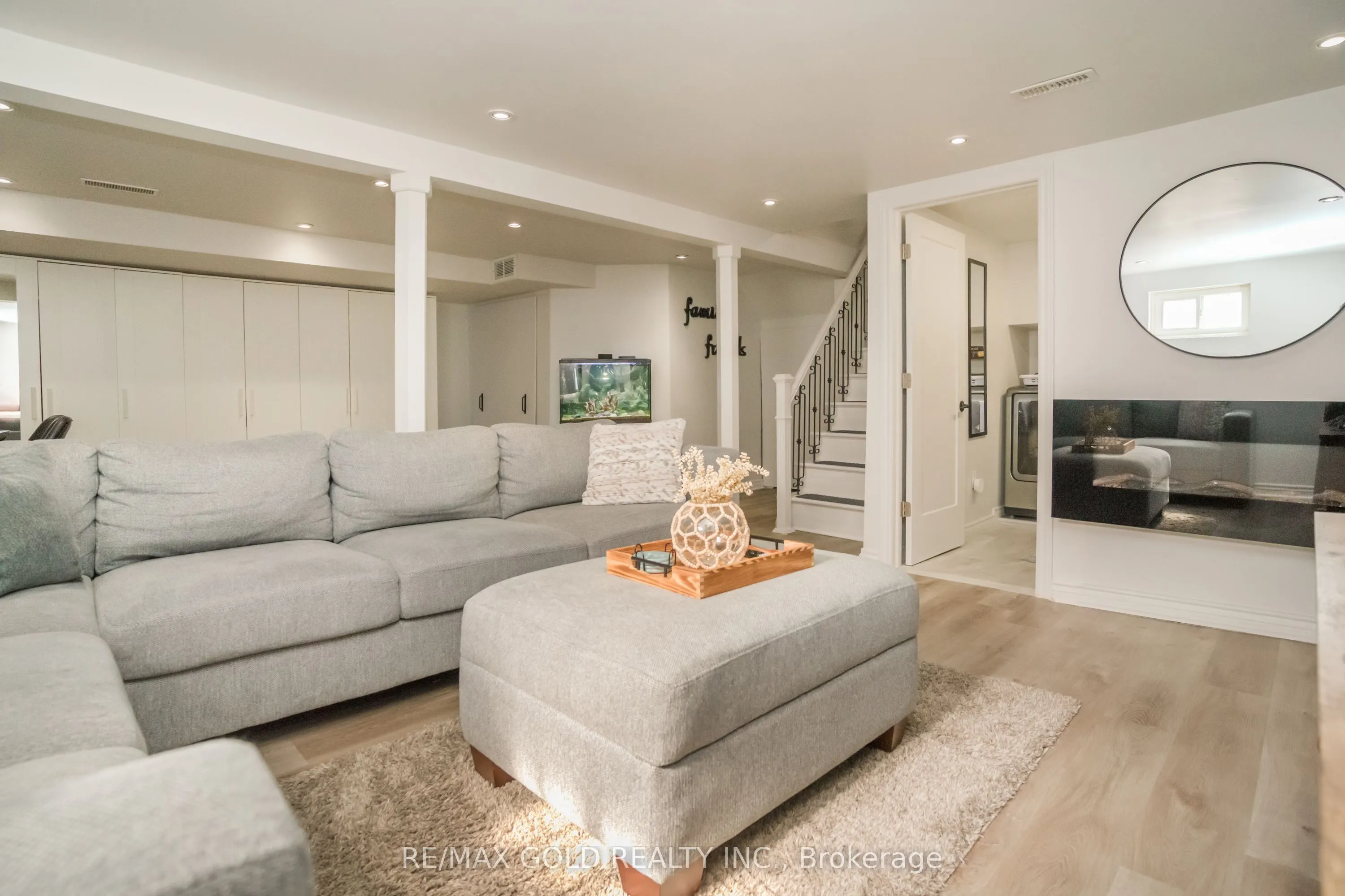 118 Fallingdale Crescent