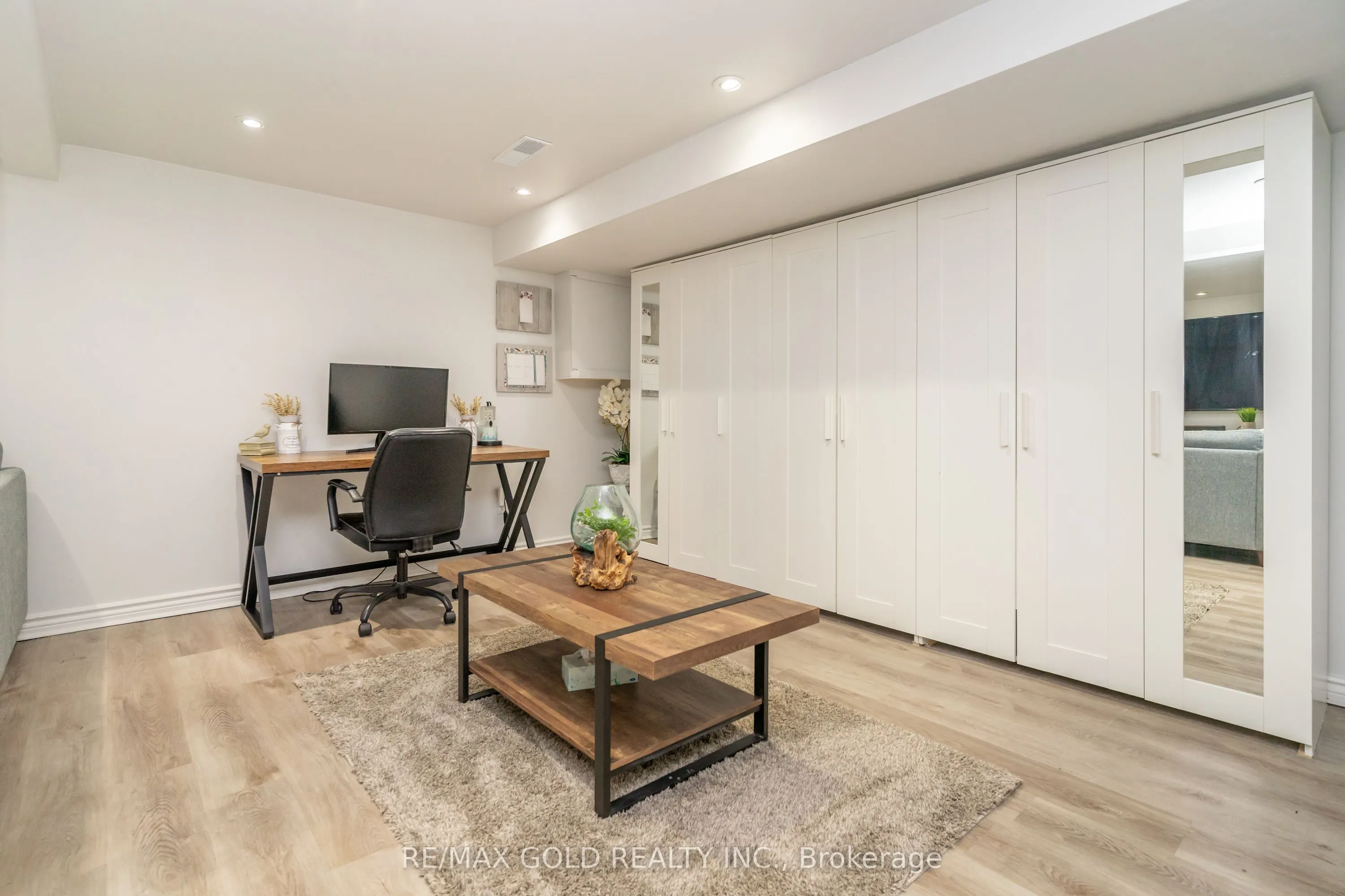 118 Fallingdale Crescent