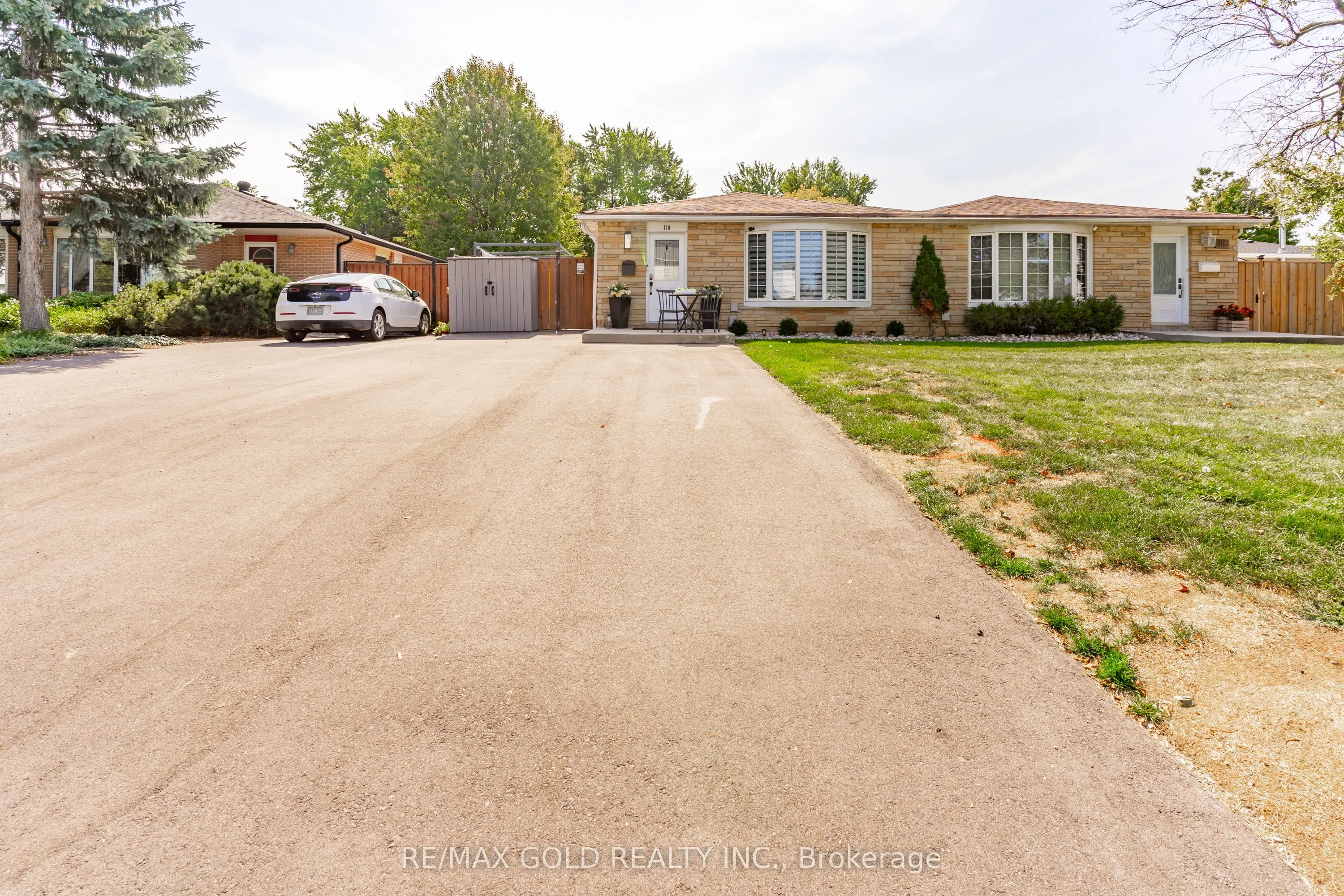 118 Fallingdale Crescent