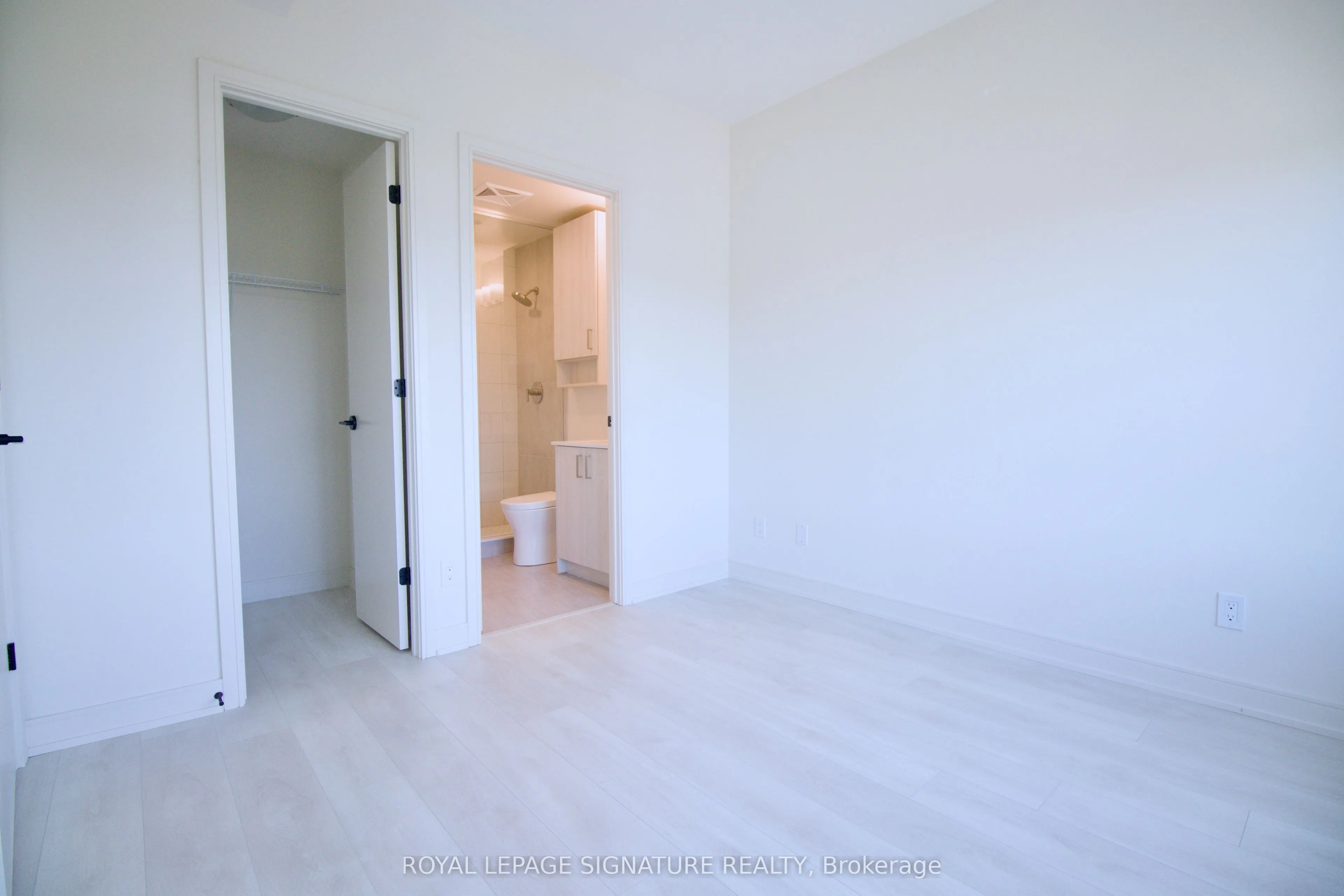 8010 Derry Road, #1007