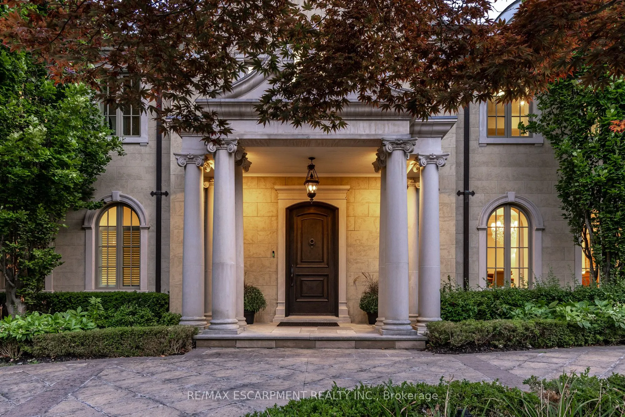 1092 Argyle Drive