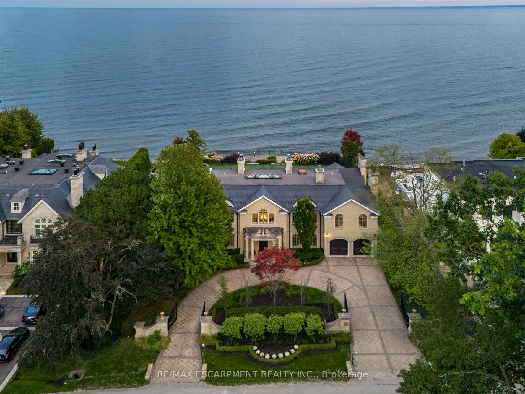 1092 Argyle Drive