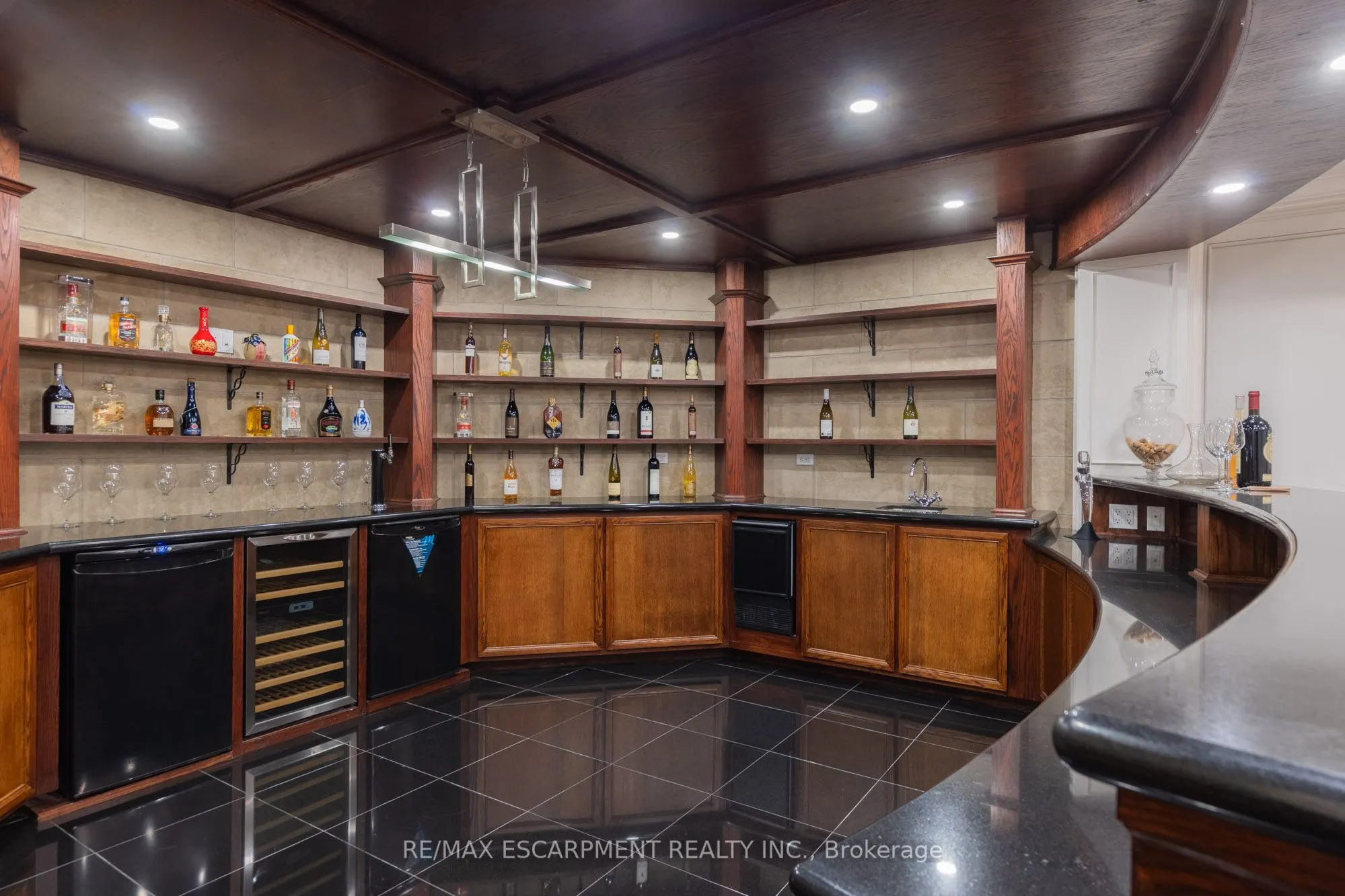 1092 Argyle Drive