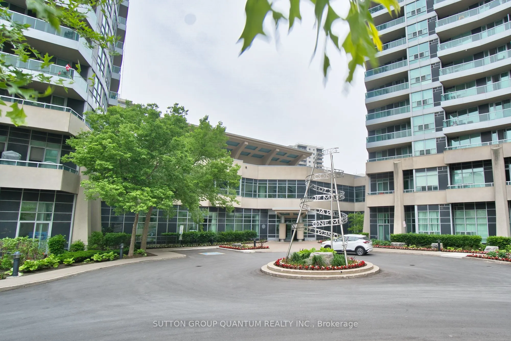 1 Elm Drive W, #2705