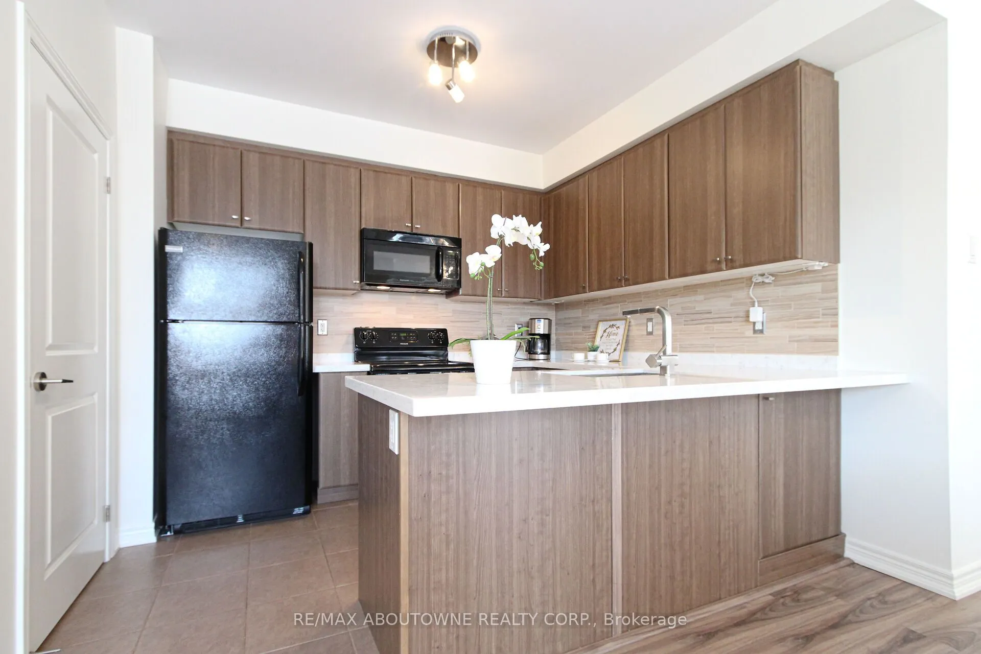 2339 Sawgrass Drive, #206