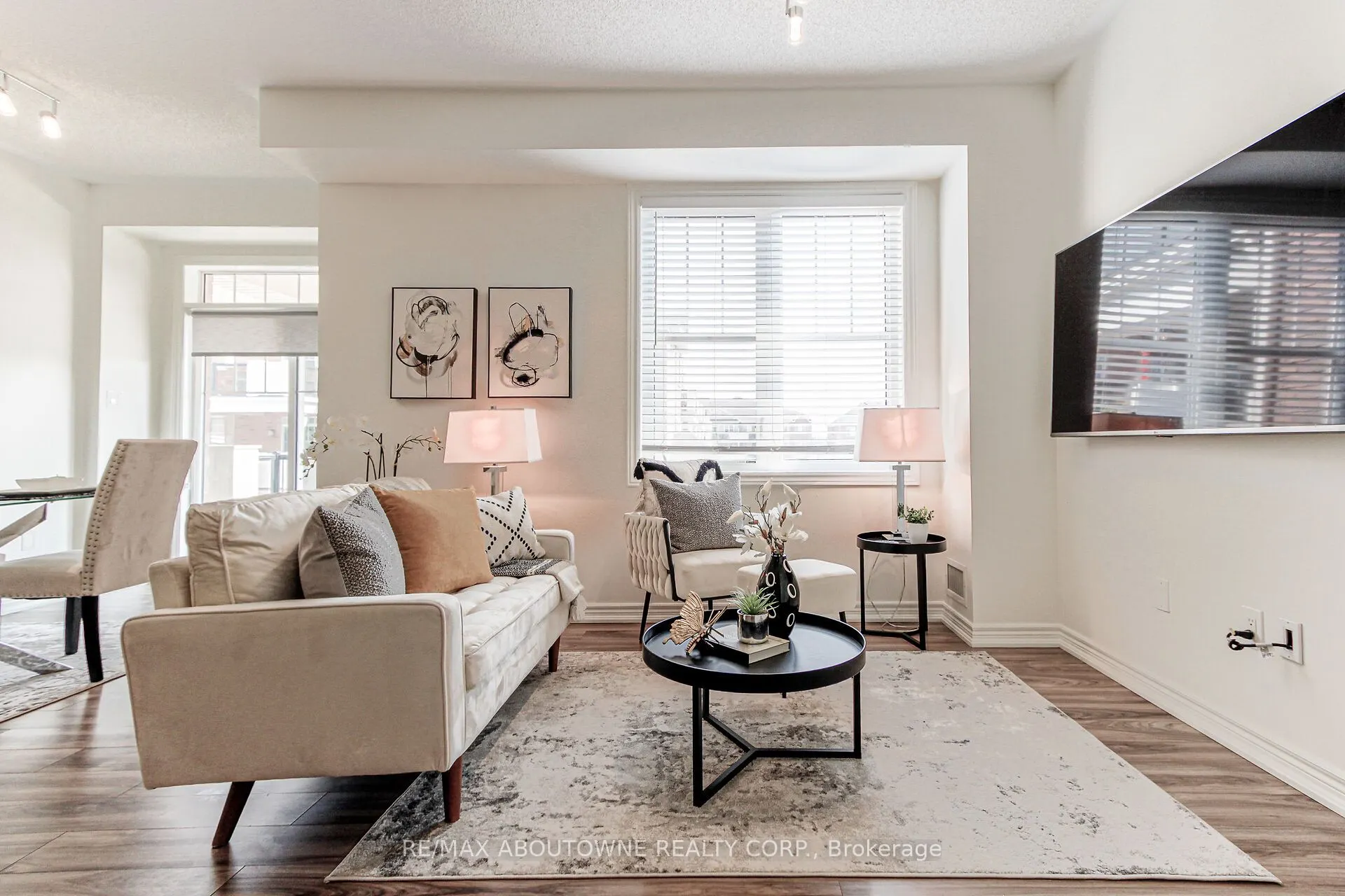 2339 Sawgrass Drive, #206