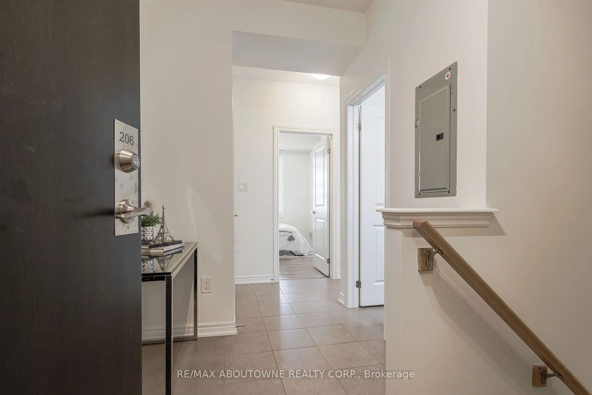 2339 Sawgrass Drive, #206